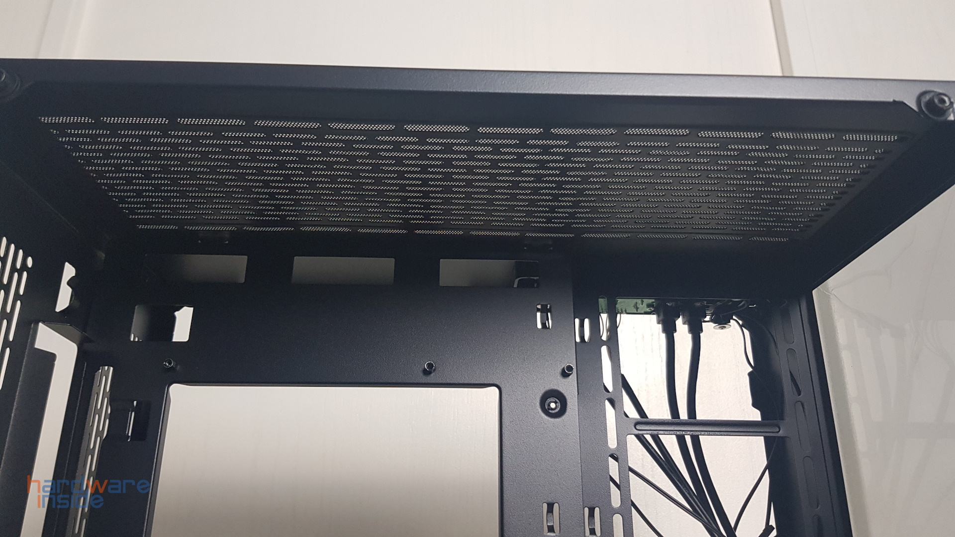 Inter-Tech C701_Deckel_Innen.jpg