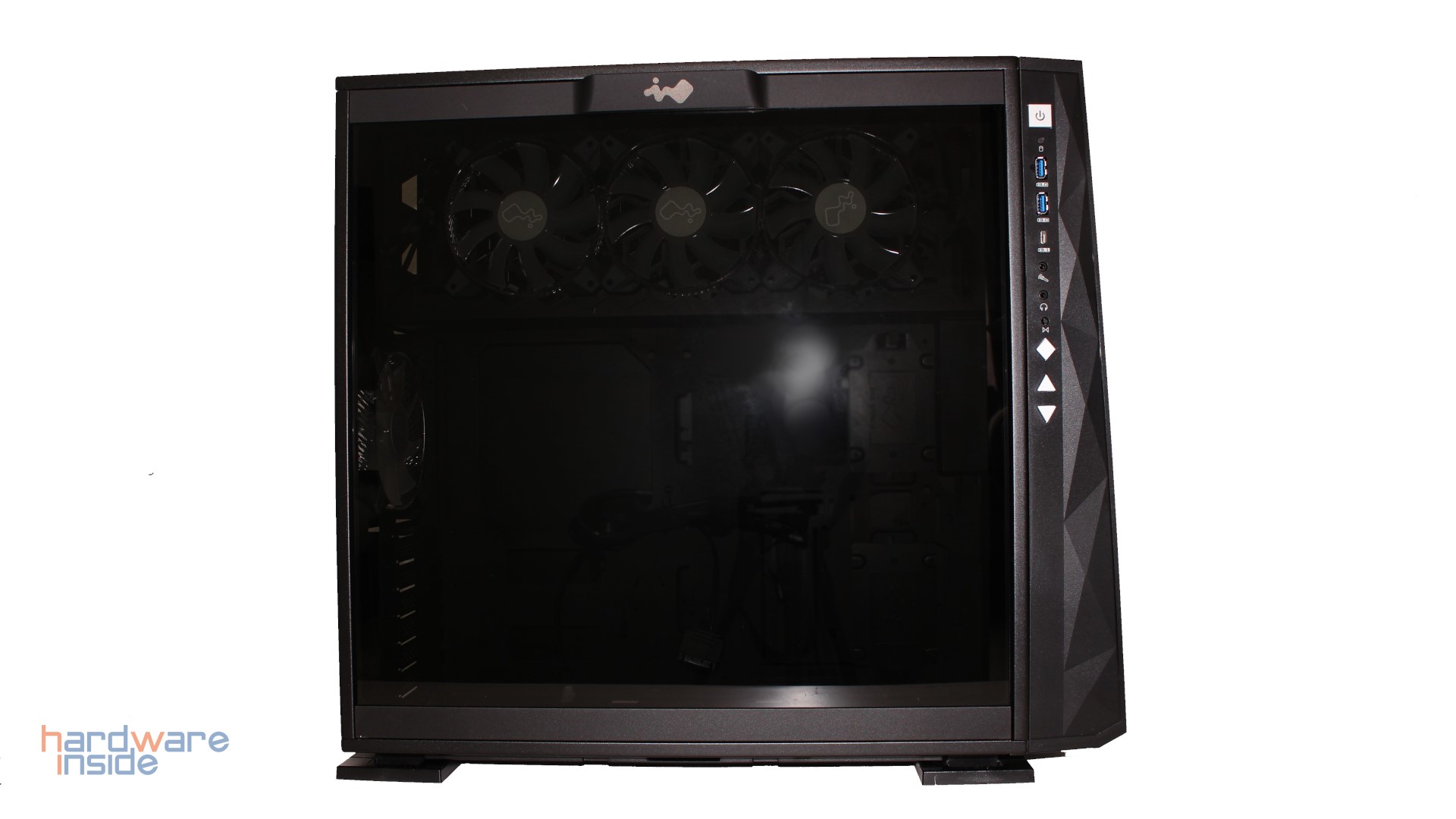inwin-309-gaming-edition-07.jpg