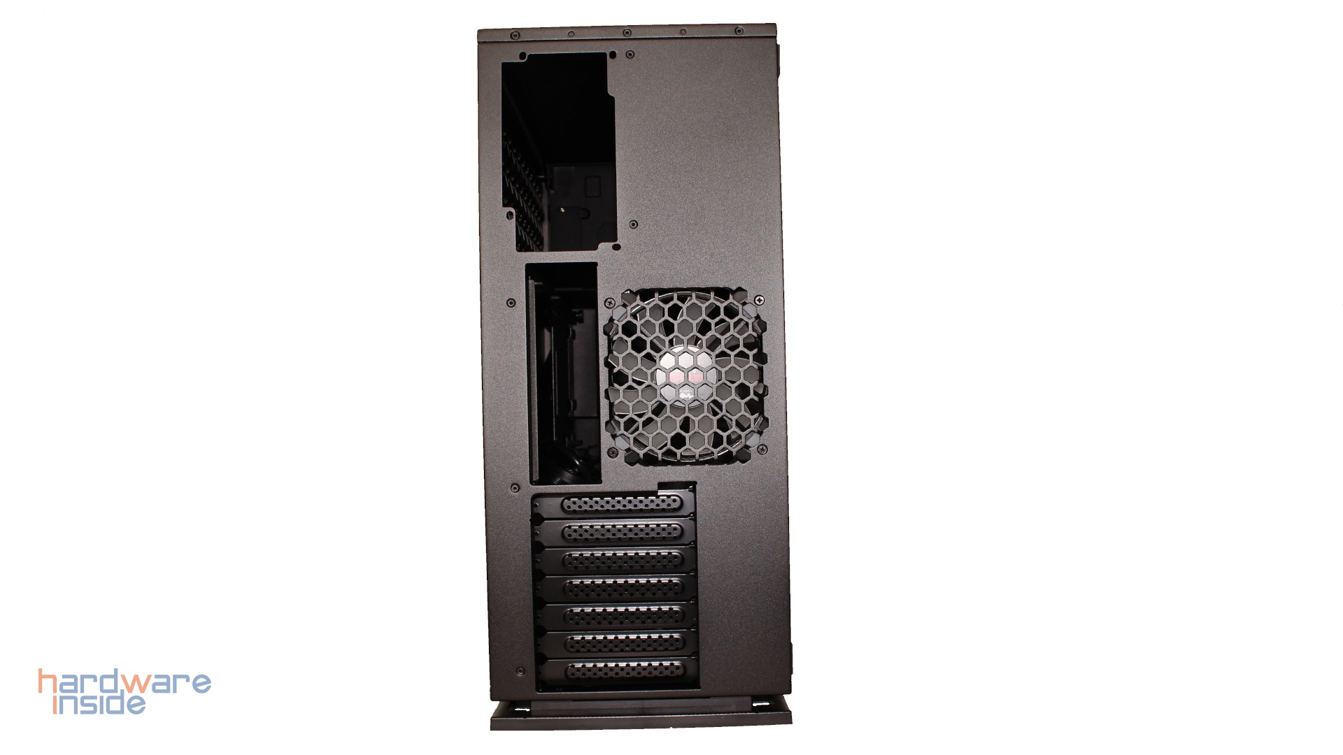 inwin-309-gaming-edition-08.jpg
