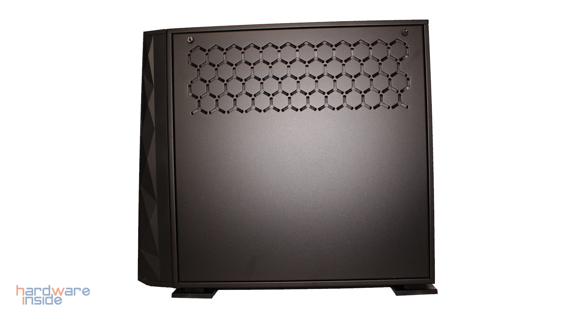 inwin-309-gaming-edition-09.jpg