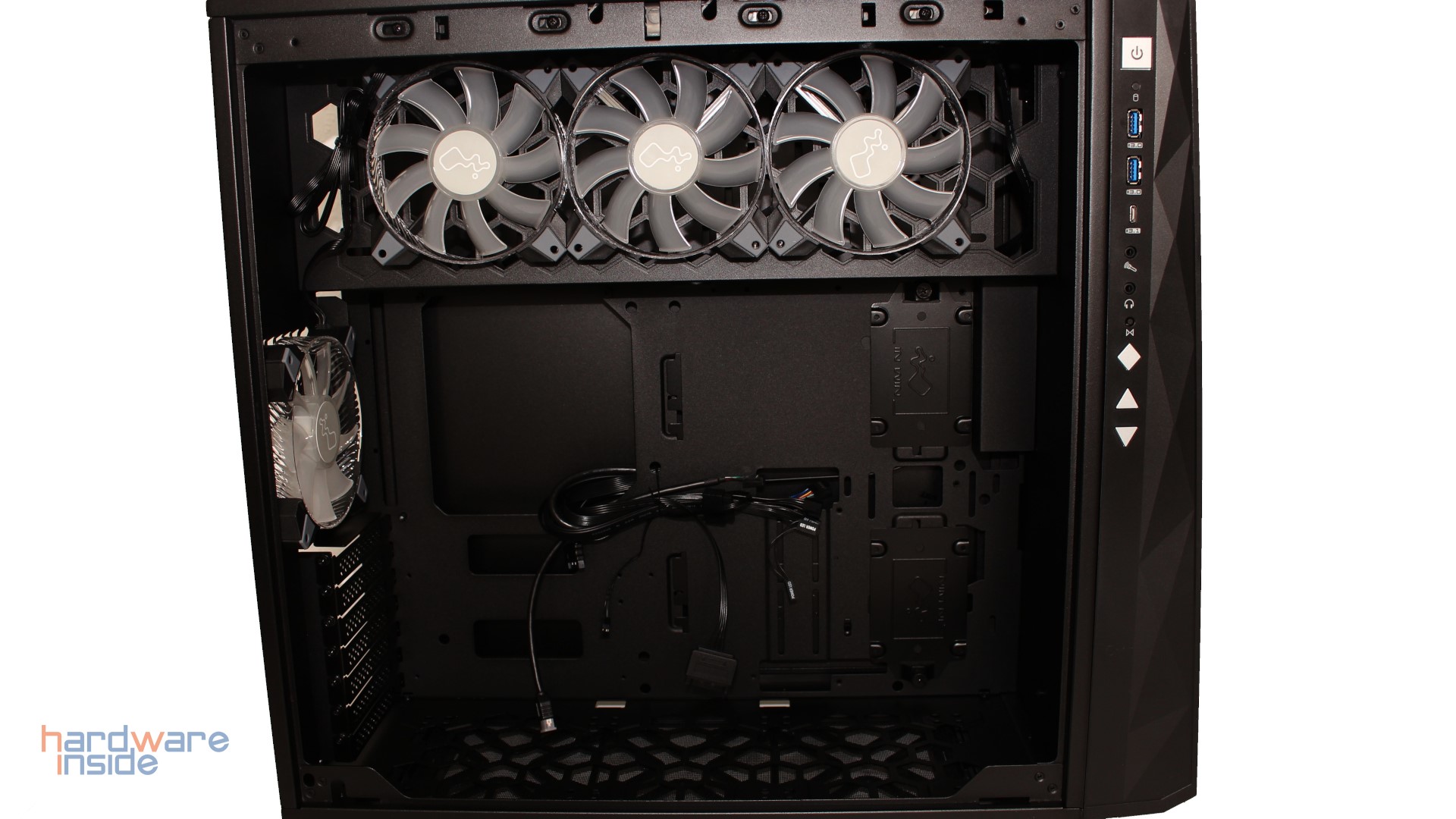 inwin-309-gaming-edition-17.jpg