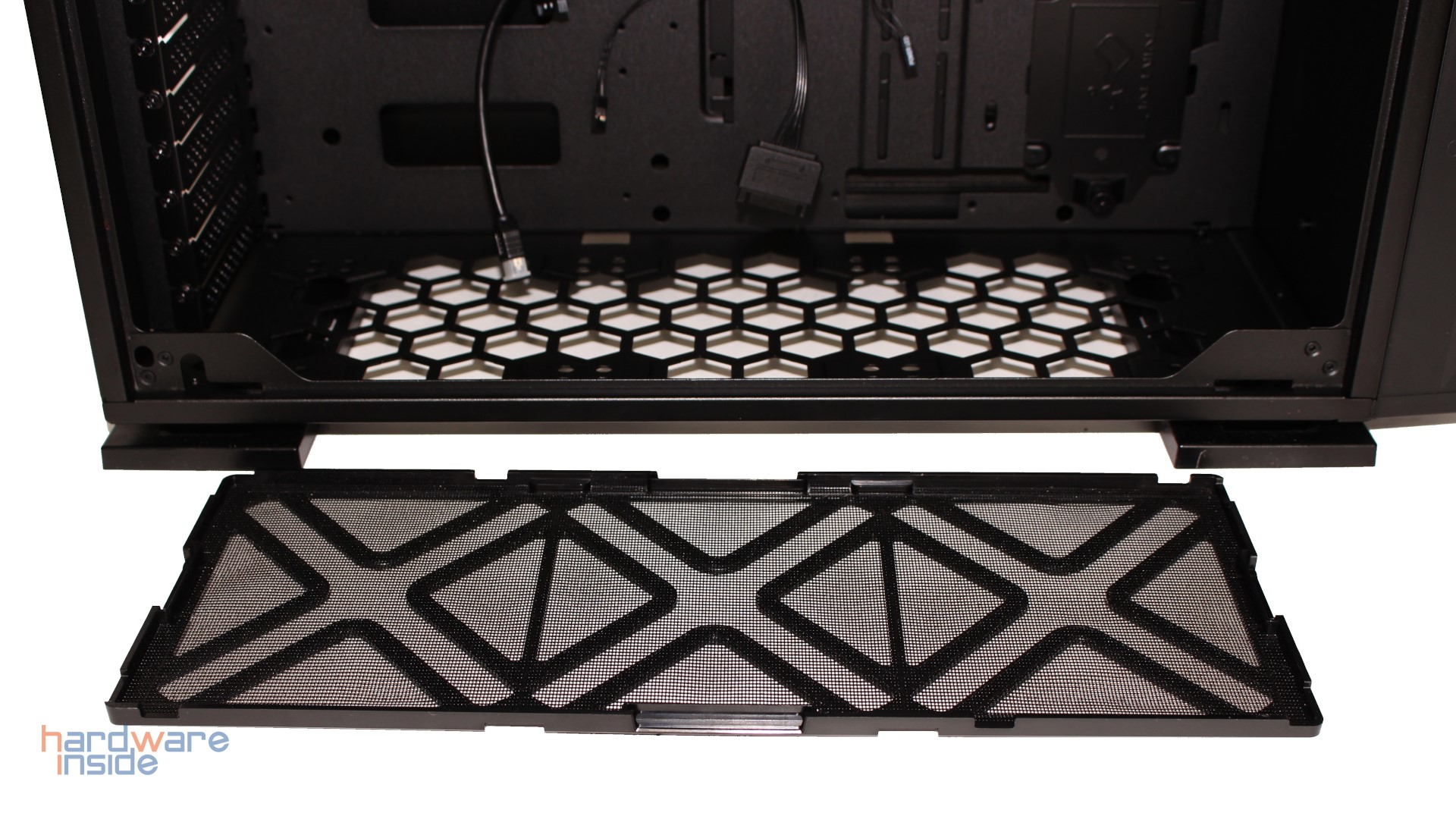 inwin-309-gaming-edition-18.jpg
