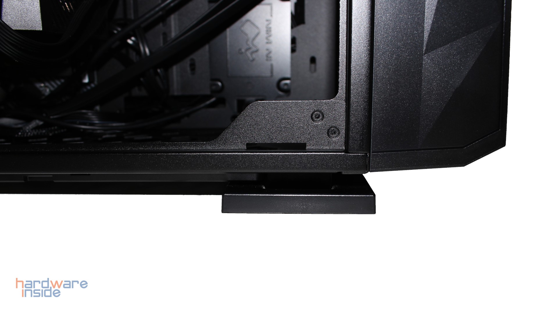 inwin-309-gaming-edition-28.jpg