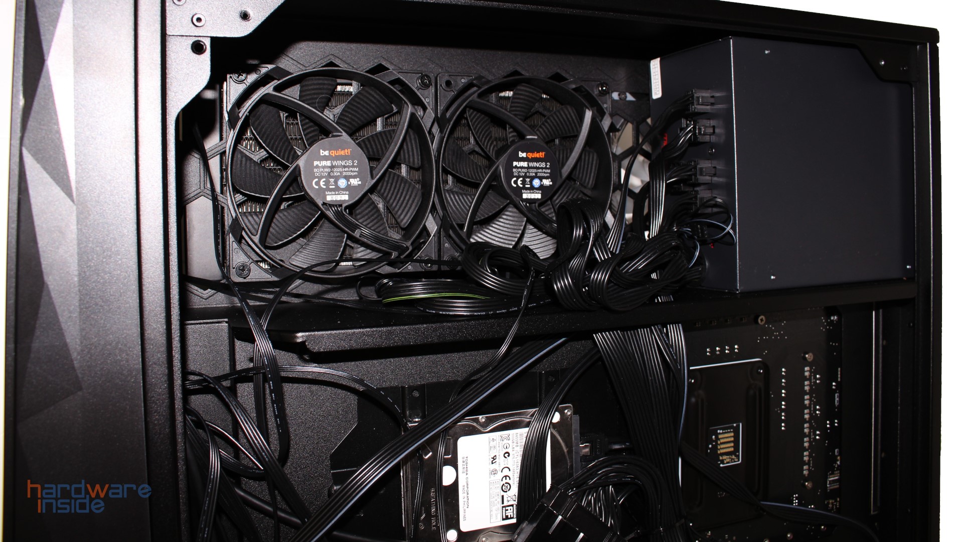 inwin-309-gaming-edition-32.jpg