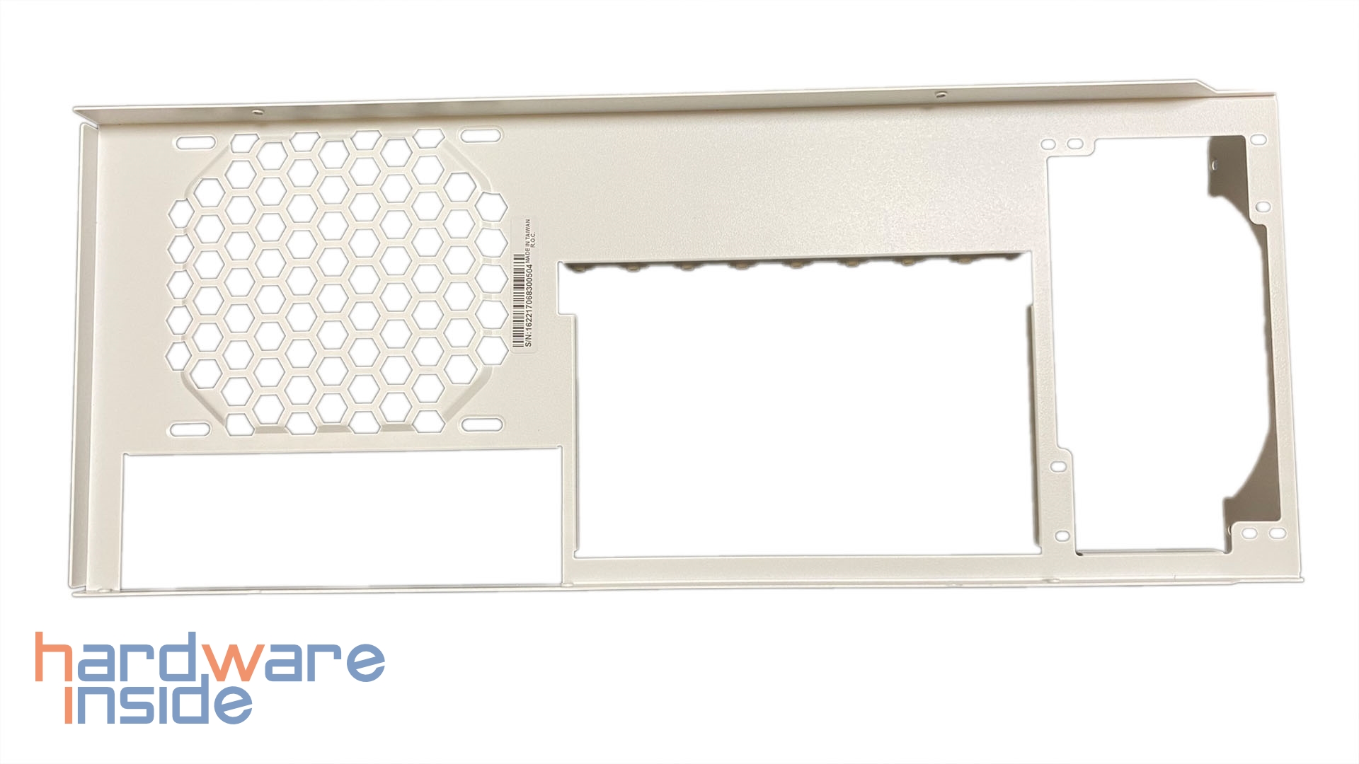 inwin-airforce-rear-panel.jpg