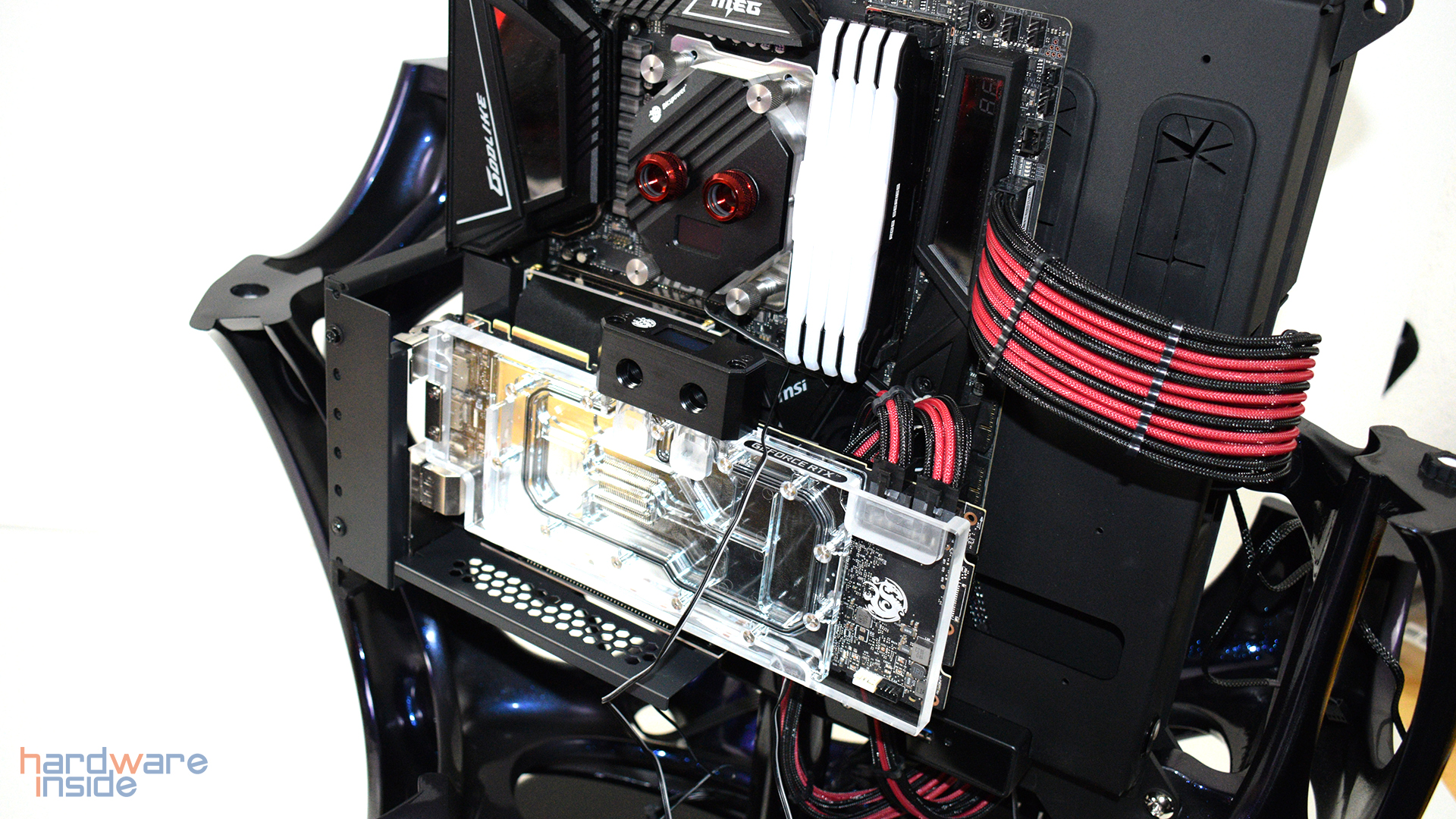 INWIN YONG wassergekühlter Messing-Build mit Bitspower_6296.jpg