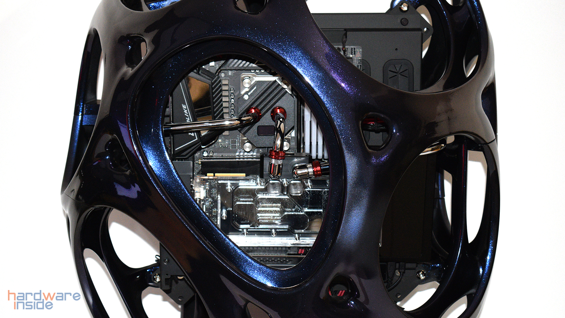 INWIN YONG wassergekühlter Messing-Build mit Bitspower_6319.jpg