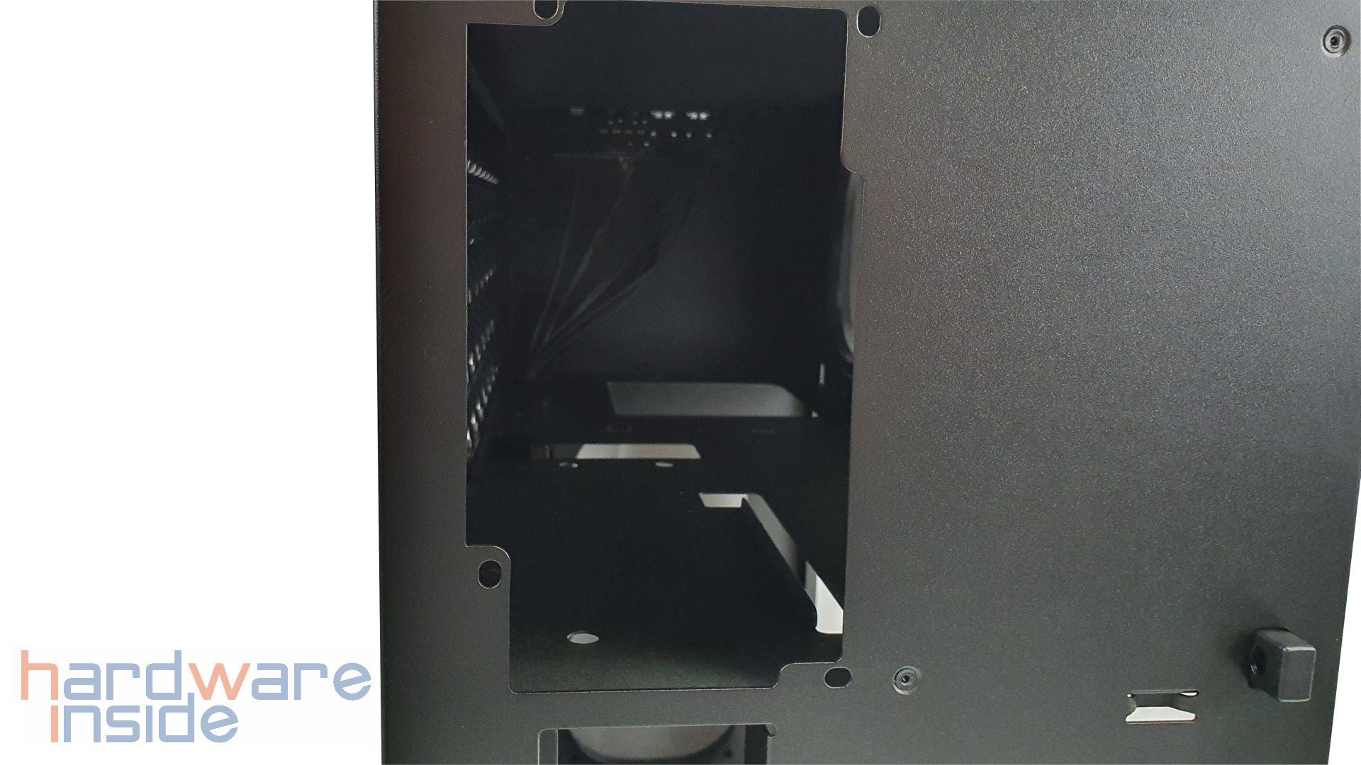 inwin_n515_hinten_psu.png