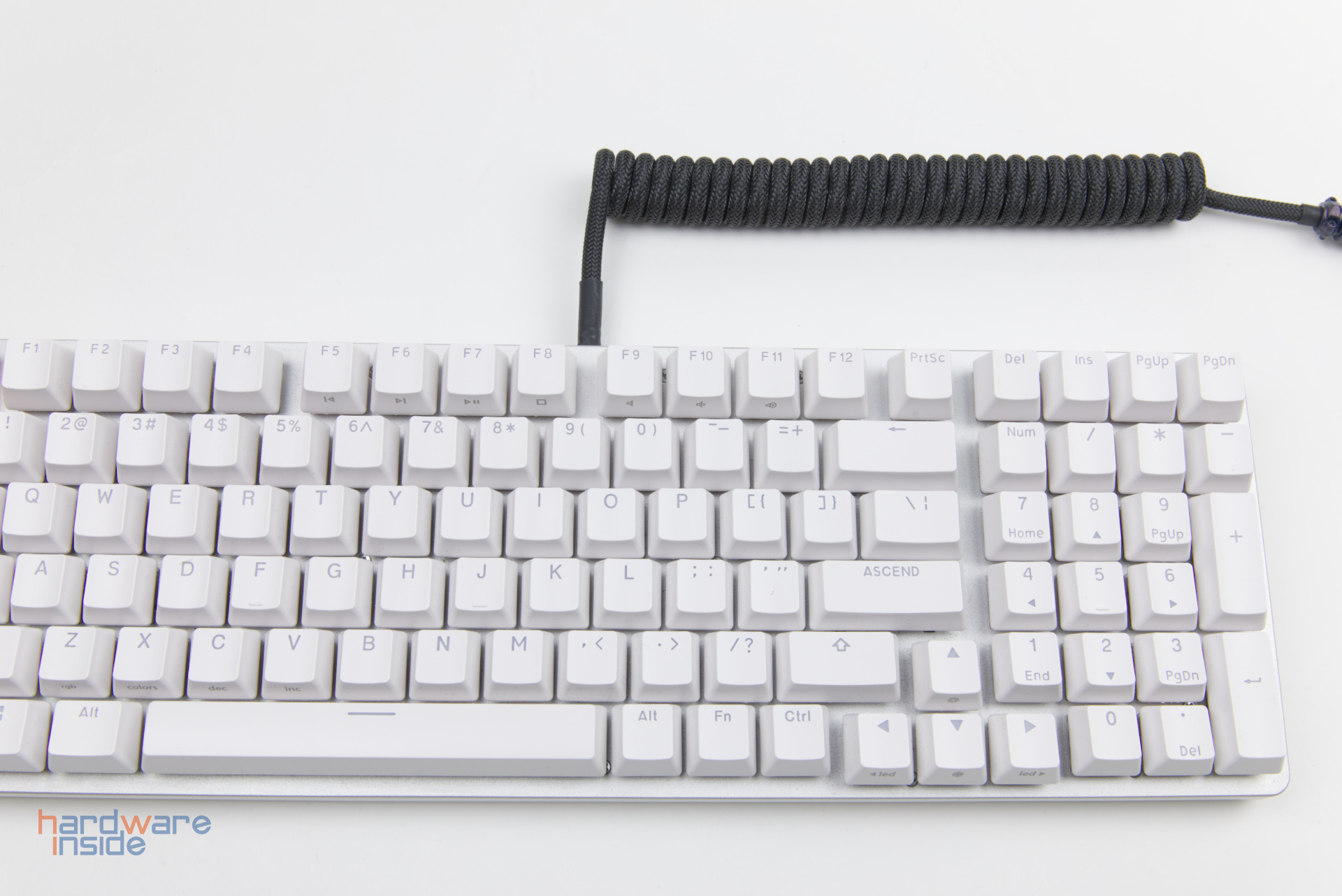 Keebstuff-Kabelmanufaktur-Mechanical-Keyboard-Cables-handcrafted-10.jpg