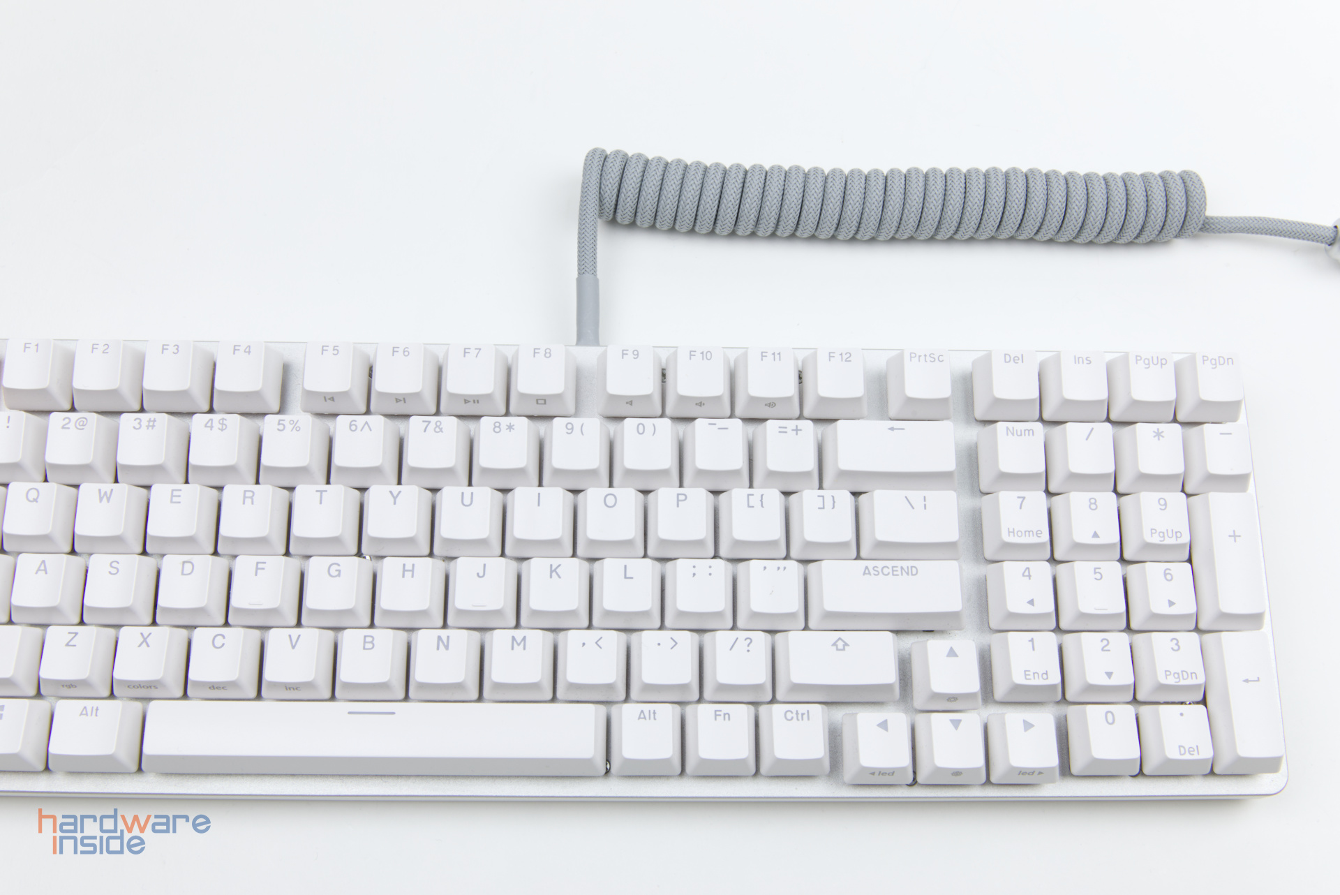 Keebstuff-Kabelmanufaktur-Mechanical-Keyboard-Cables-handcrafted-9.jpg