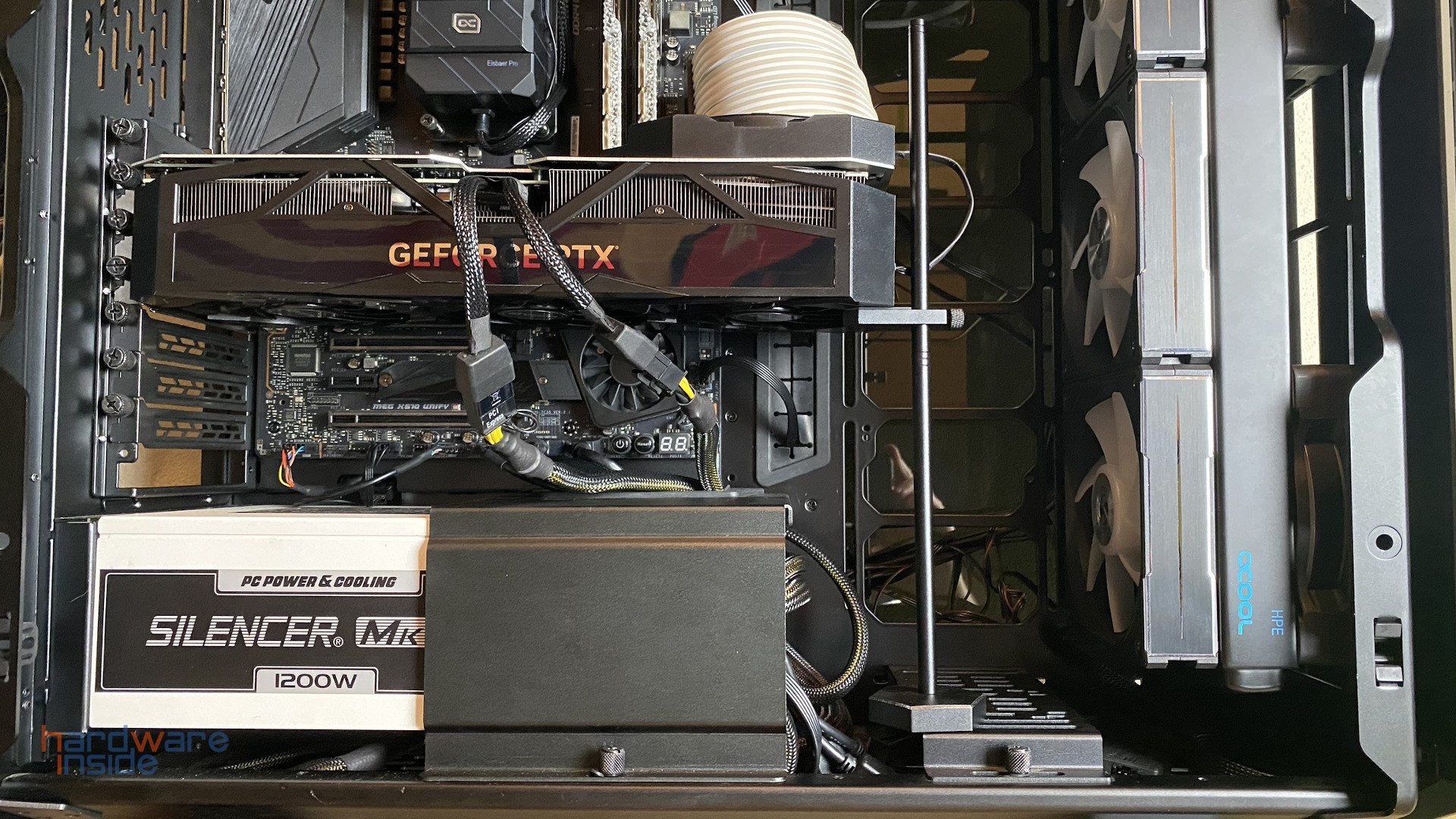 KFA2_Geforce_RTX 4070Ti_SG_33.jpg