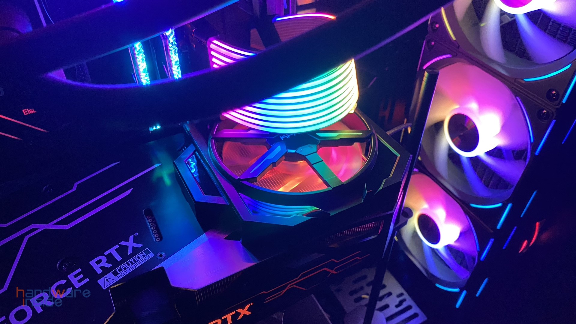 KFA2_Geforce_RTX 4070Ti_SG_36.jpg