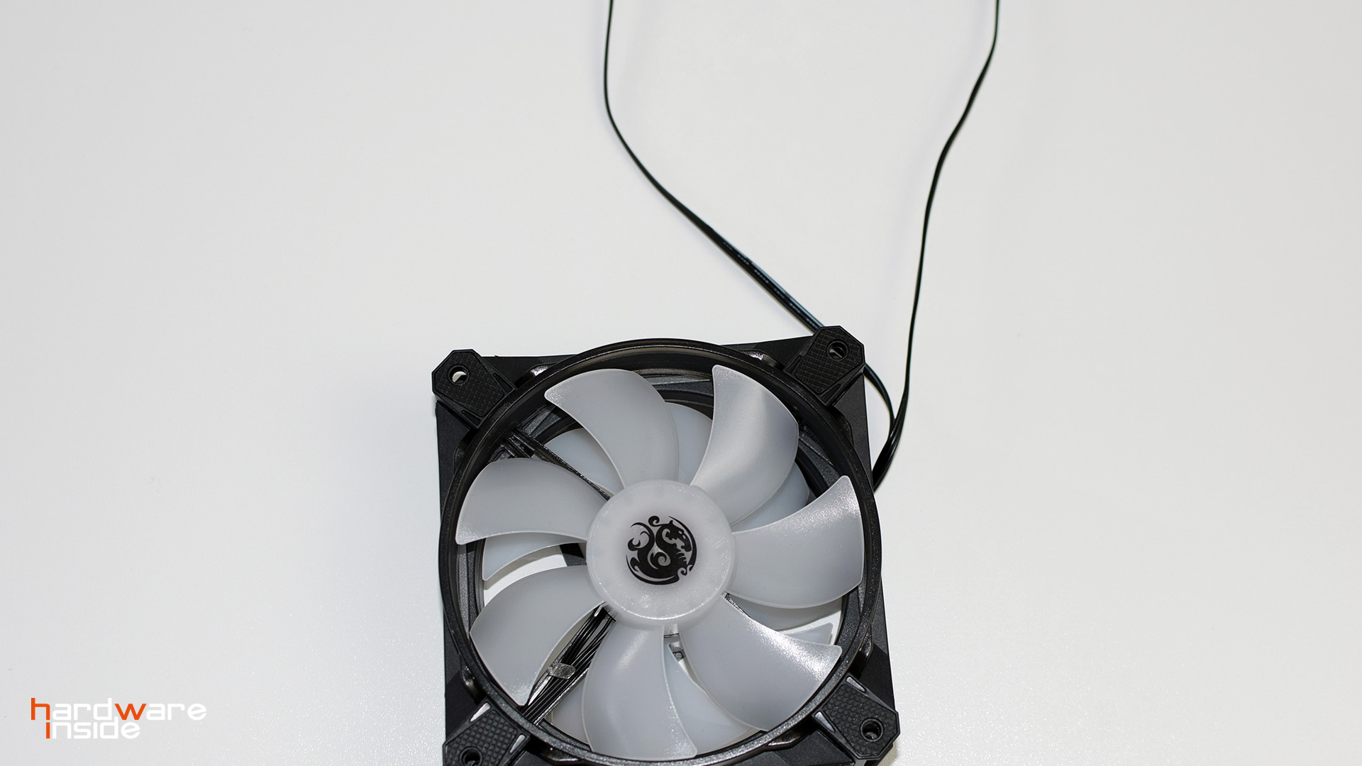 LC-Power AiRazor AR-F120RGB Lüfter 05.jpg