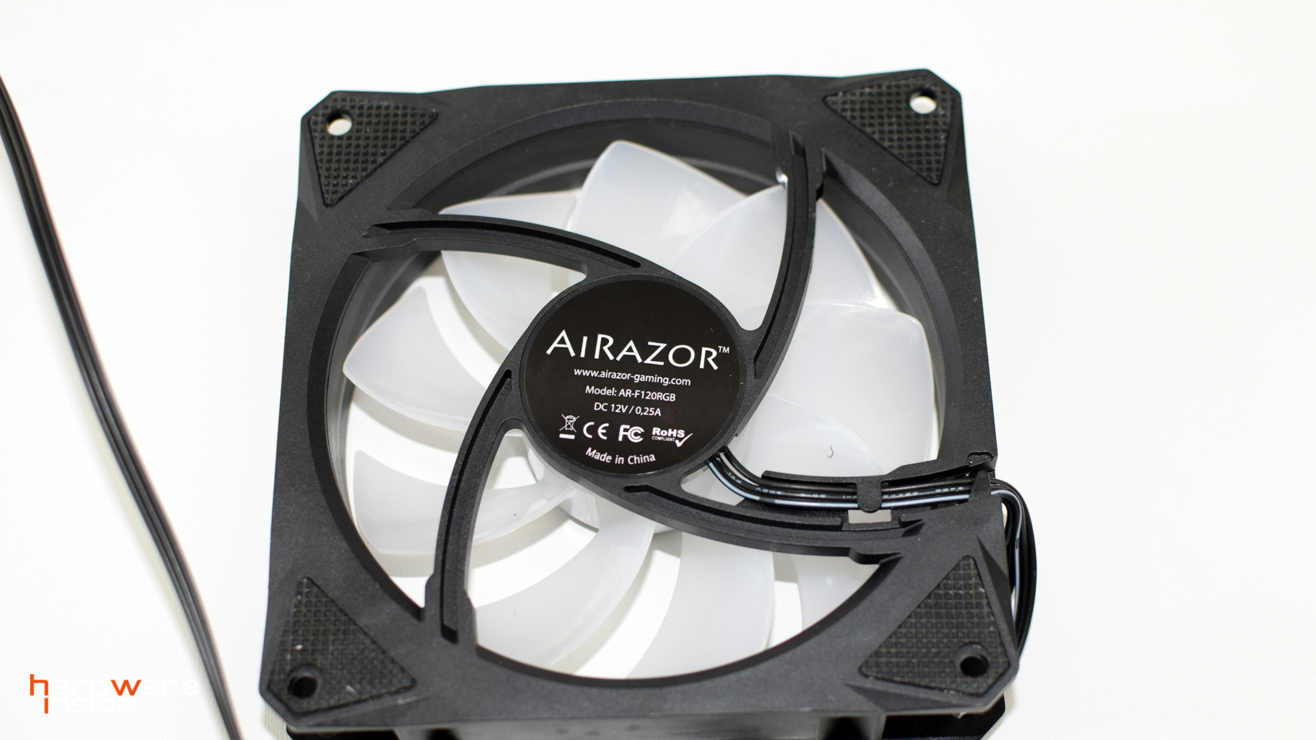 LC-Power AiRazor AR-F120RGB Lüfter 10.jpg