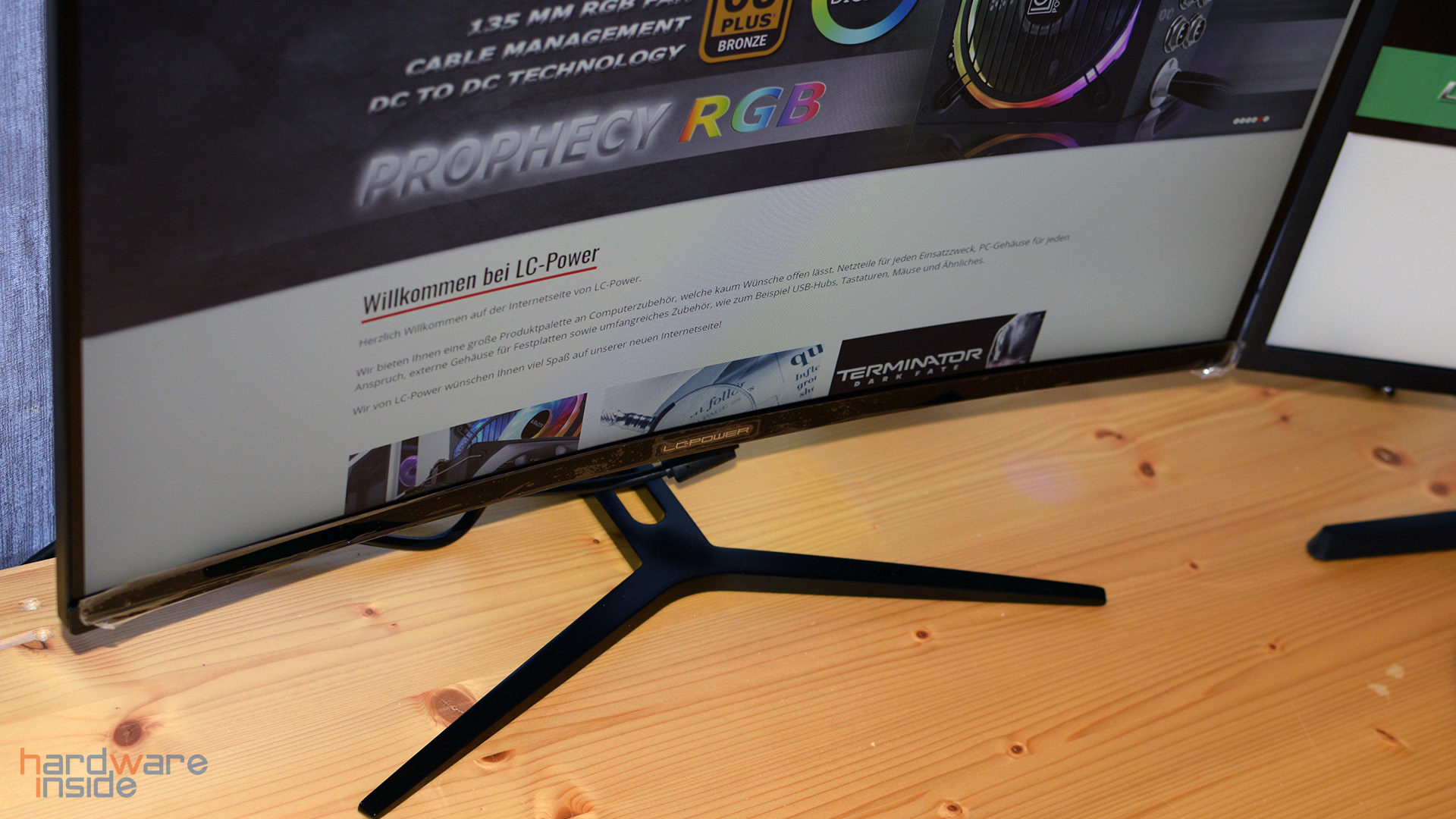 LC-Power LC-M27-FHD-144-C - 27'-Curved-PC-Monitor 44.jpg