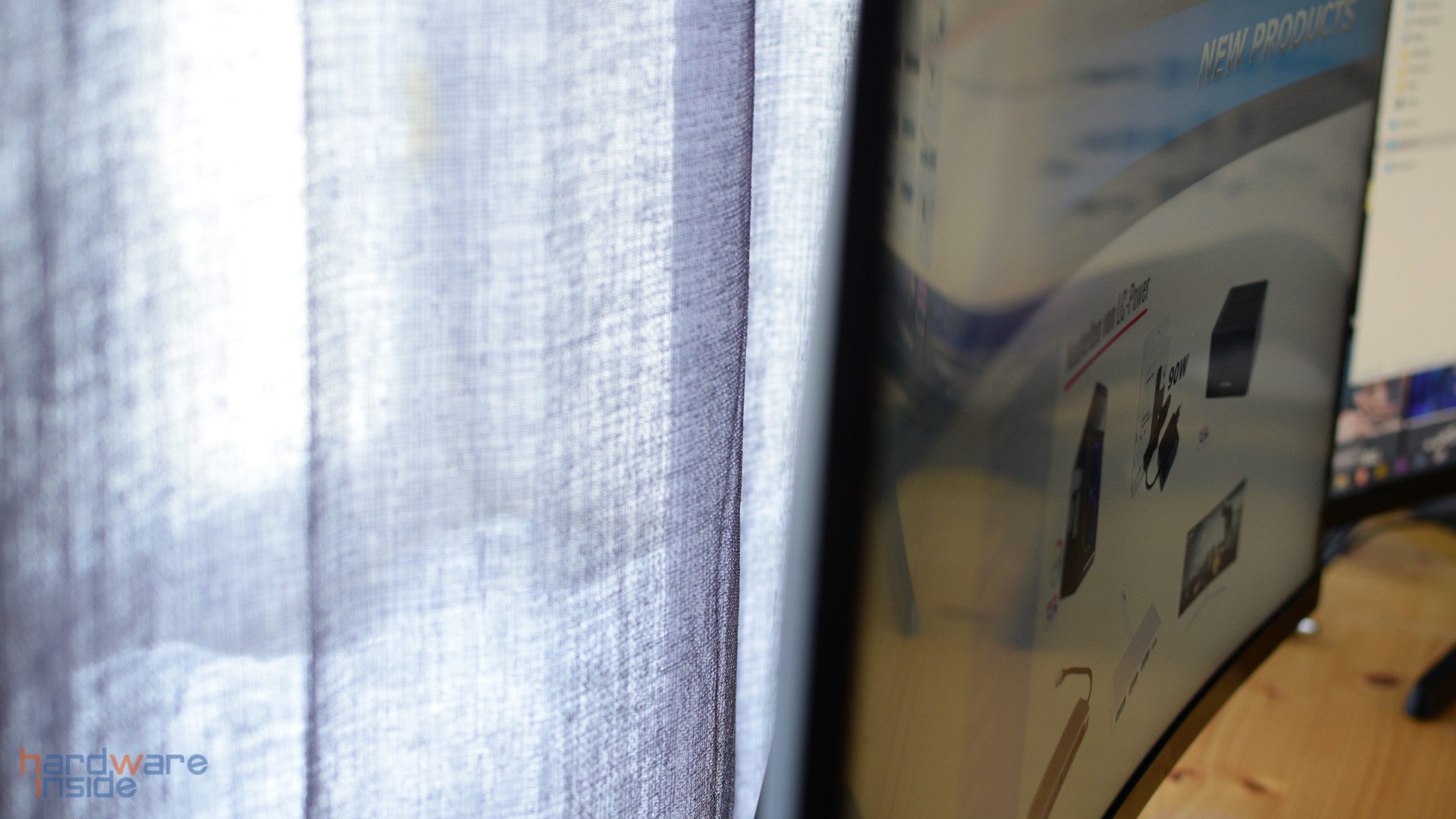 LC-Power LC-M27-FHD-144-C - 27'-Curved-PC-Monitor 52.jpg