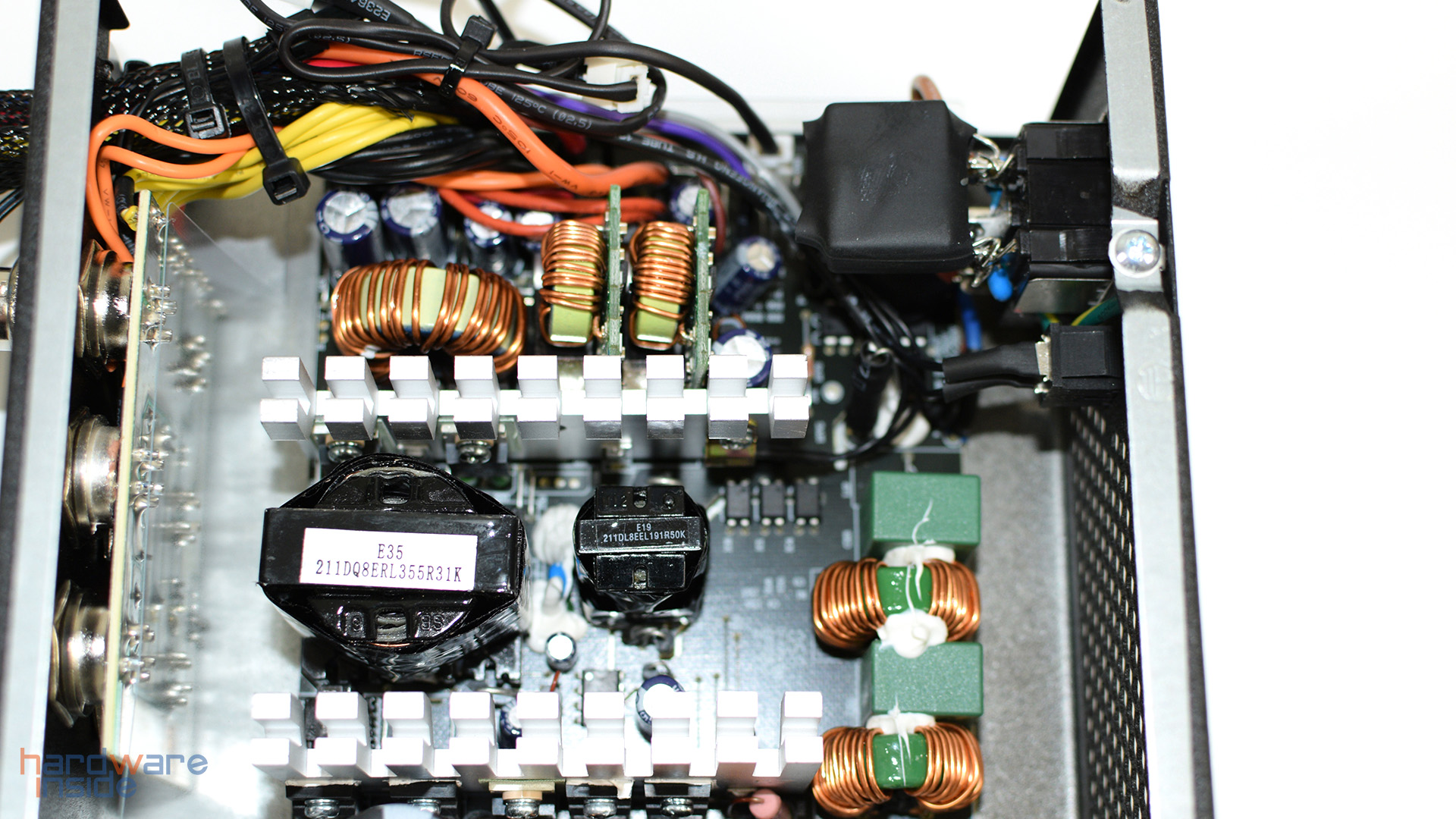 LC-Power Metatron Prophecy RGB LC8750R  (26).jpg
