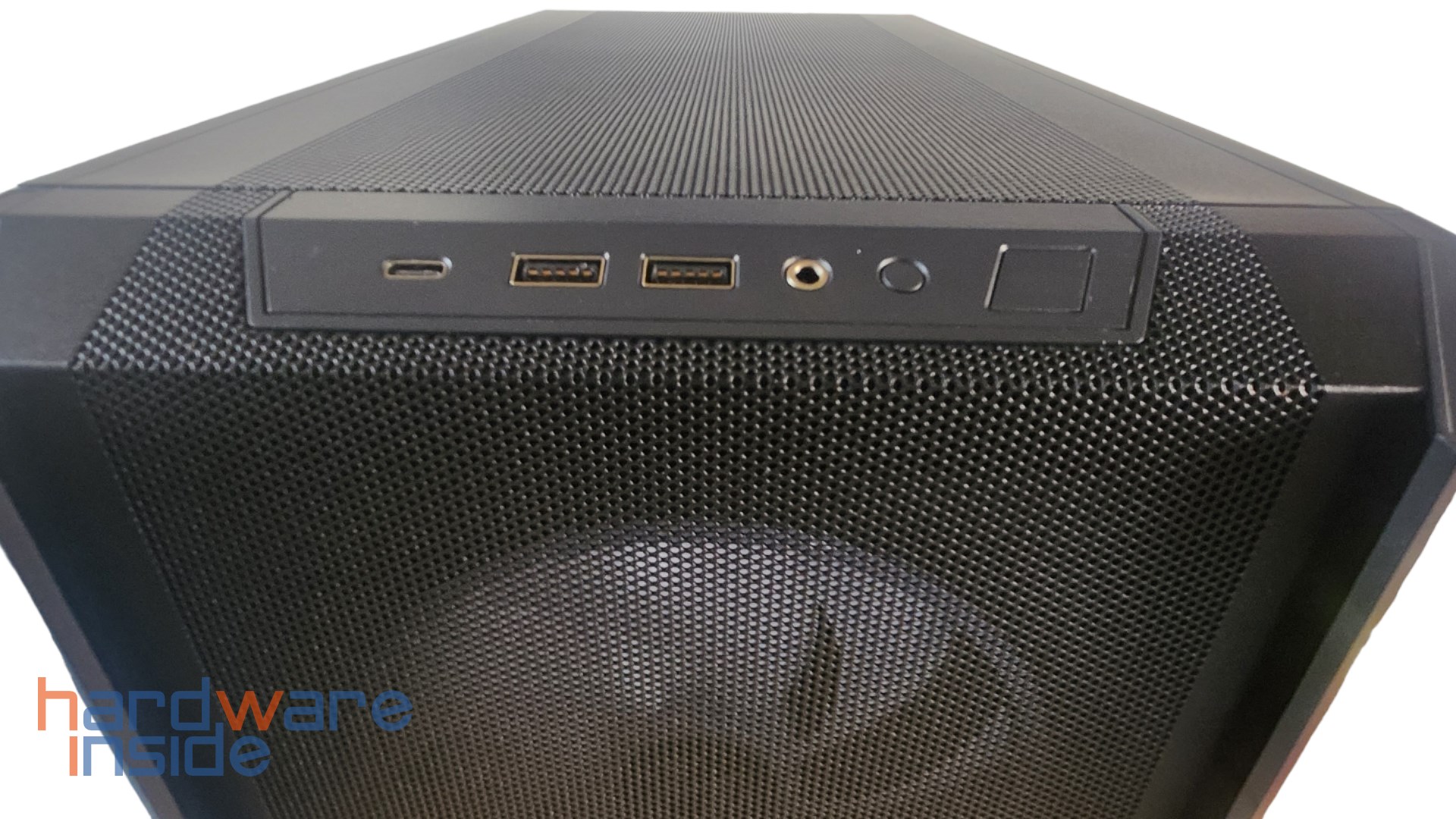 lian-li-lancool-216-details (10).jpg