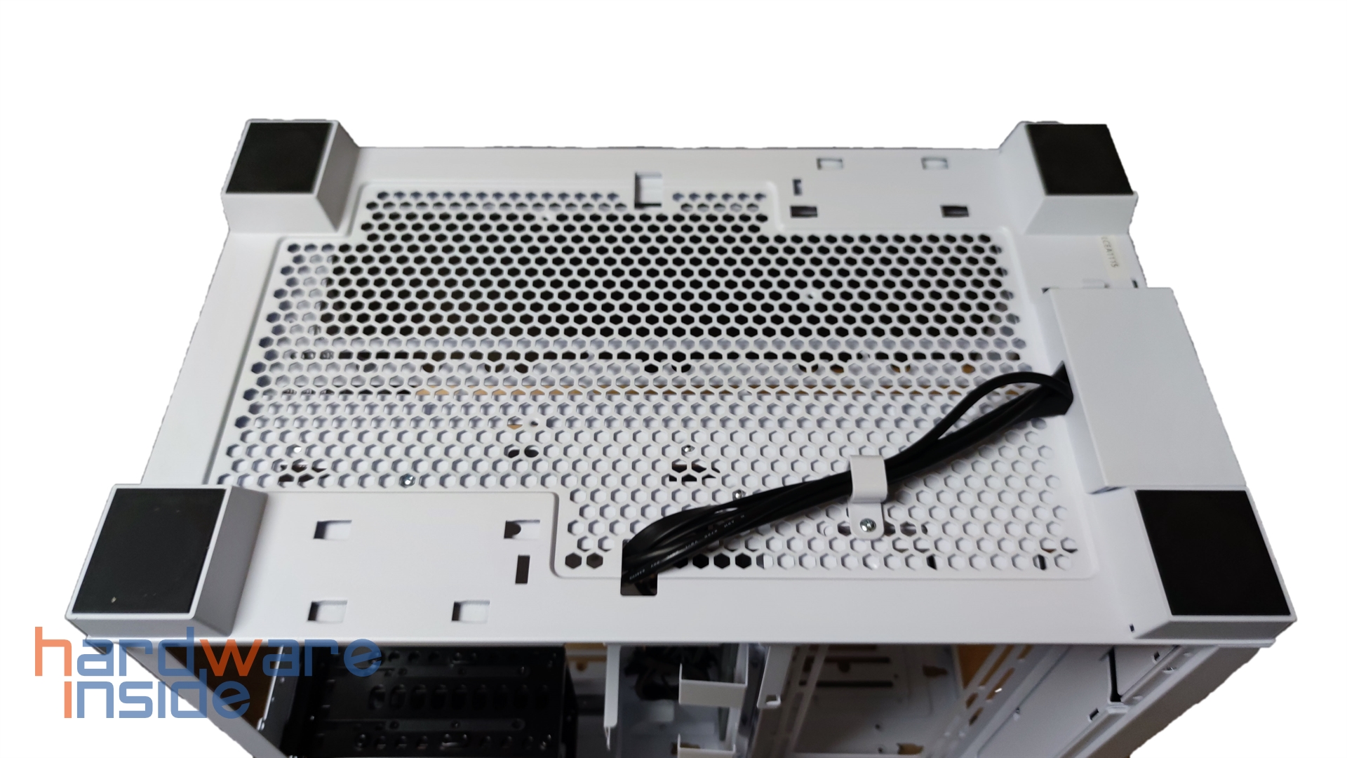lian-li-o11d-evo-details (11).jpg