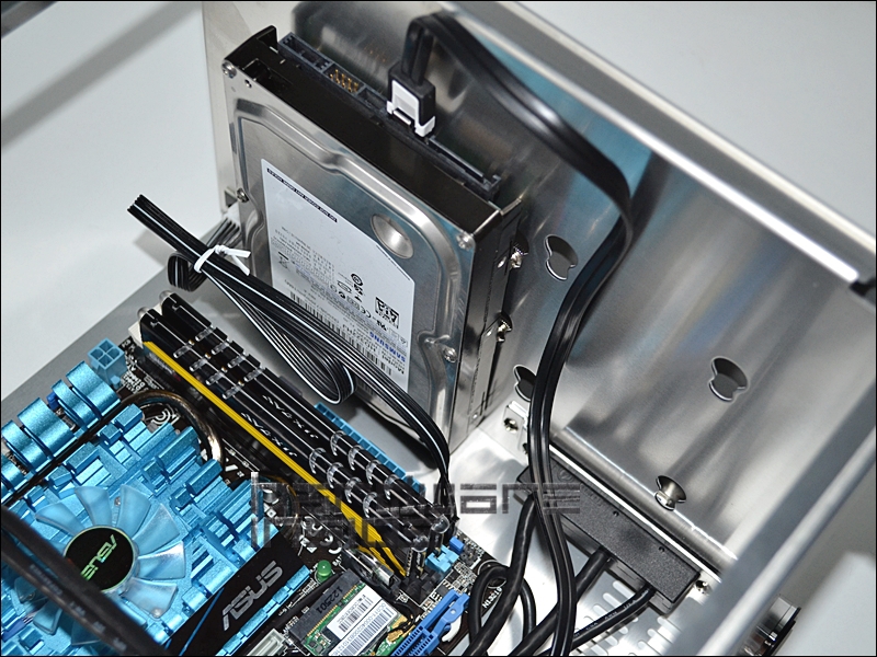 Lian-Li PC-Q01
