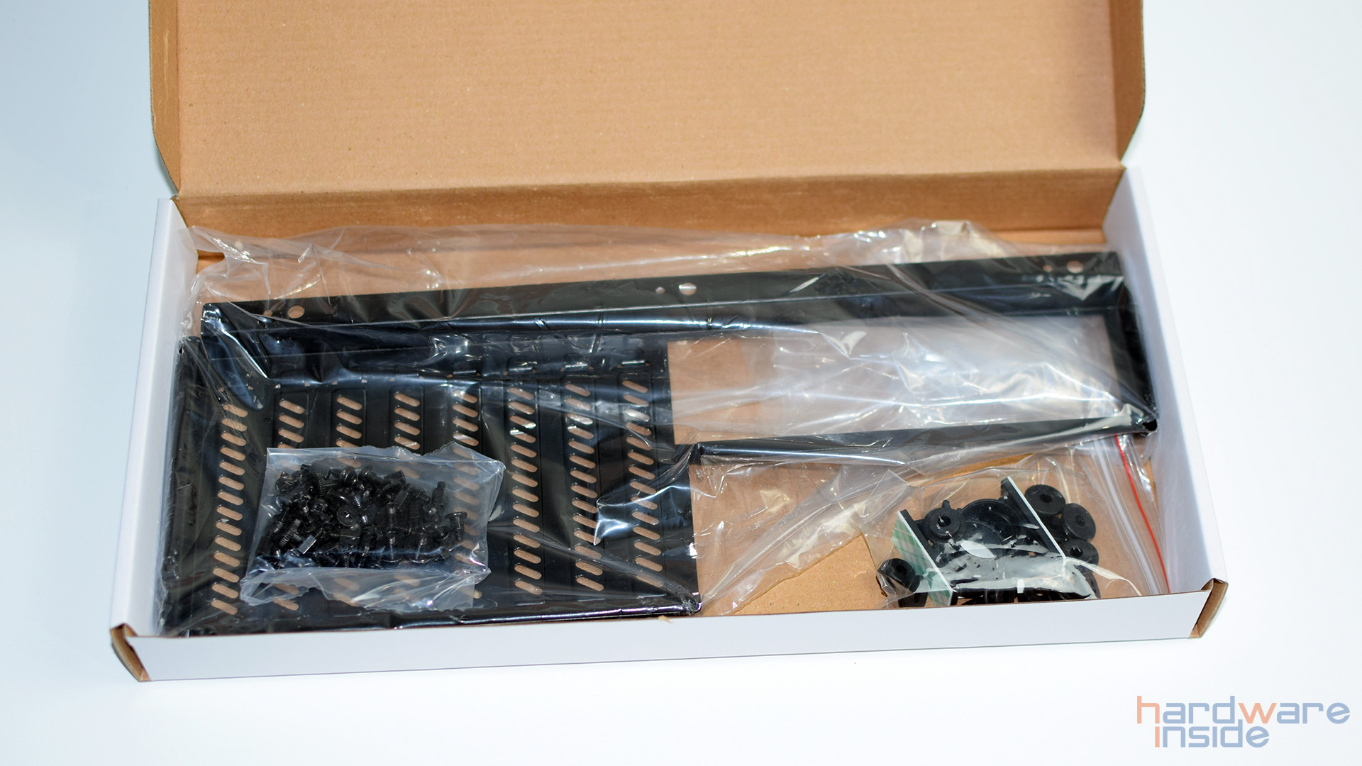 Lian Li T70 test Bench 04.jpg