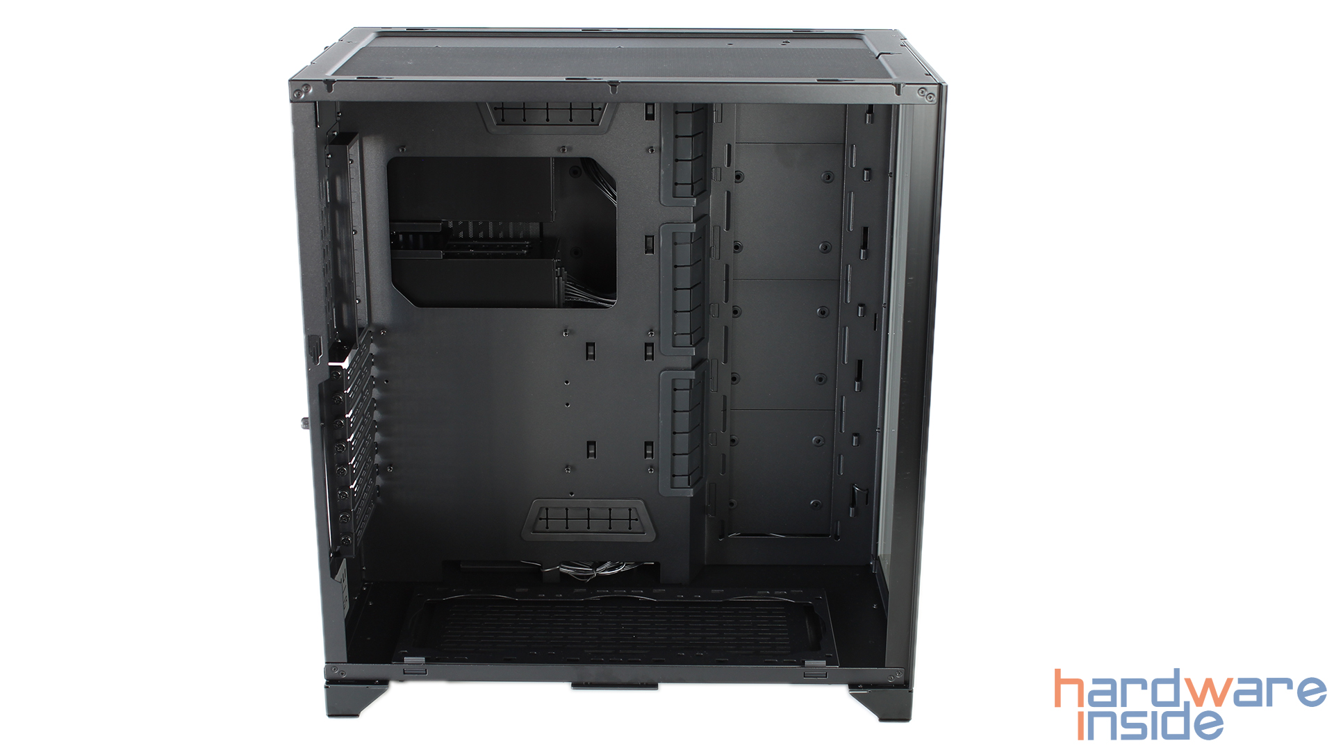 LianLi_PCO11_Dynamic_XL_05.jpg
