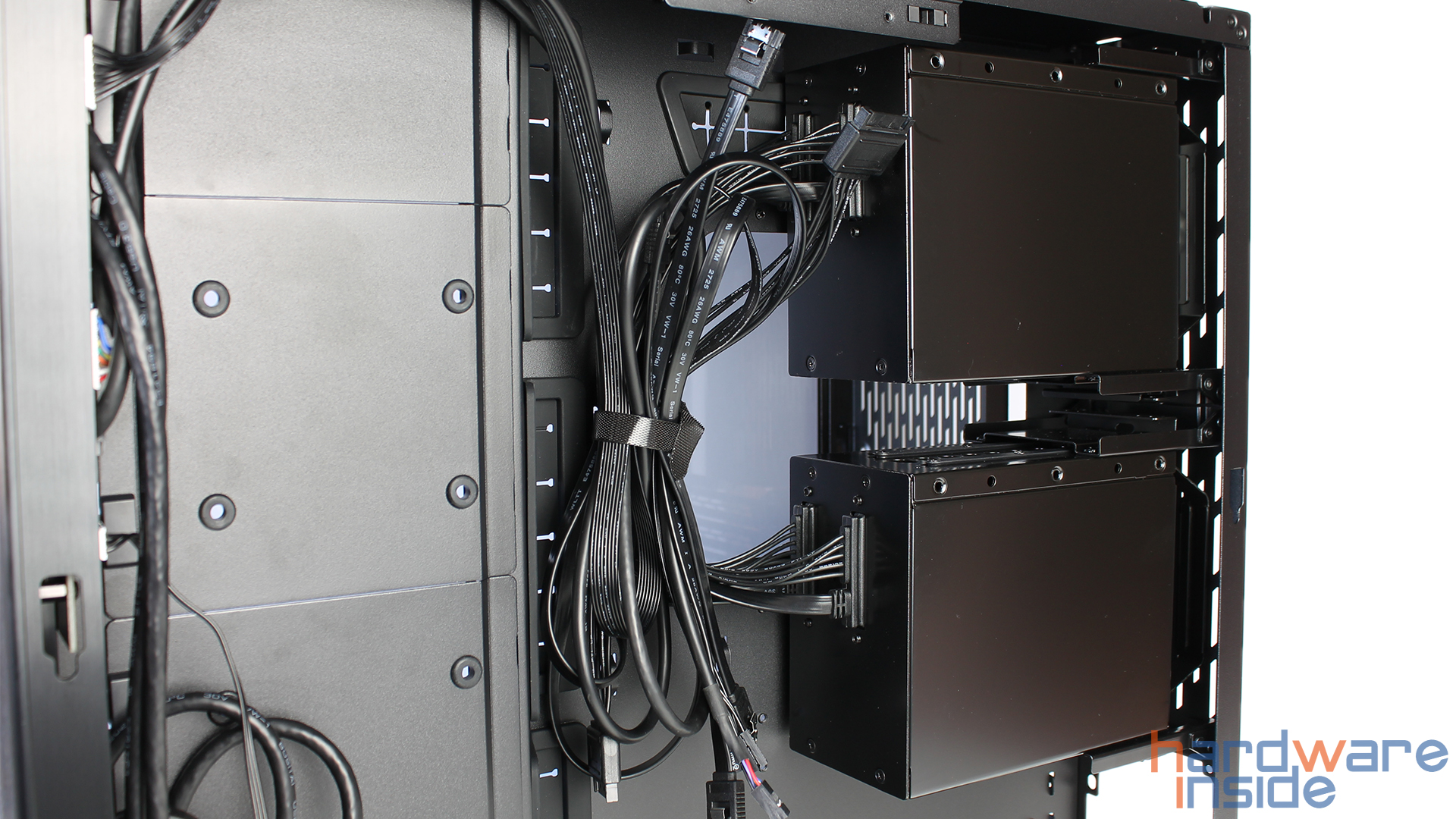 LianLi_PCO11_Dynamic_XL_31.jpg