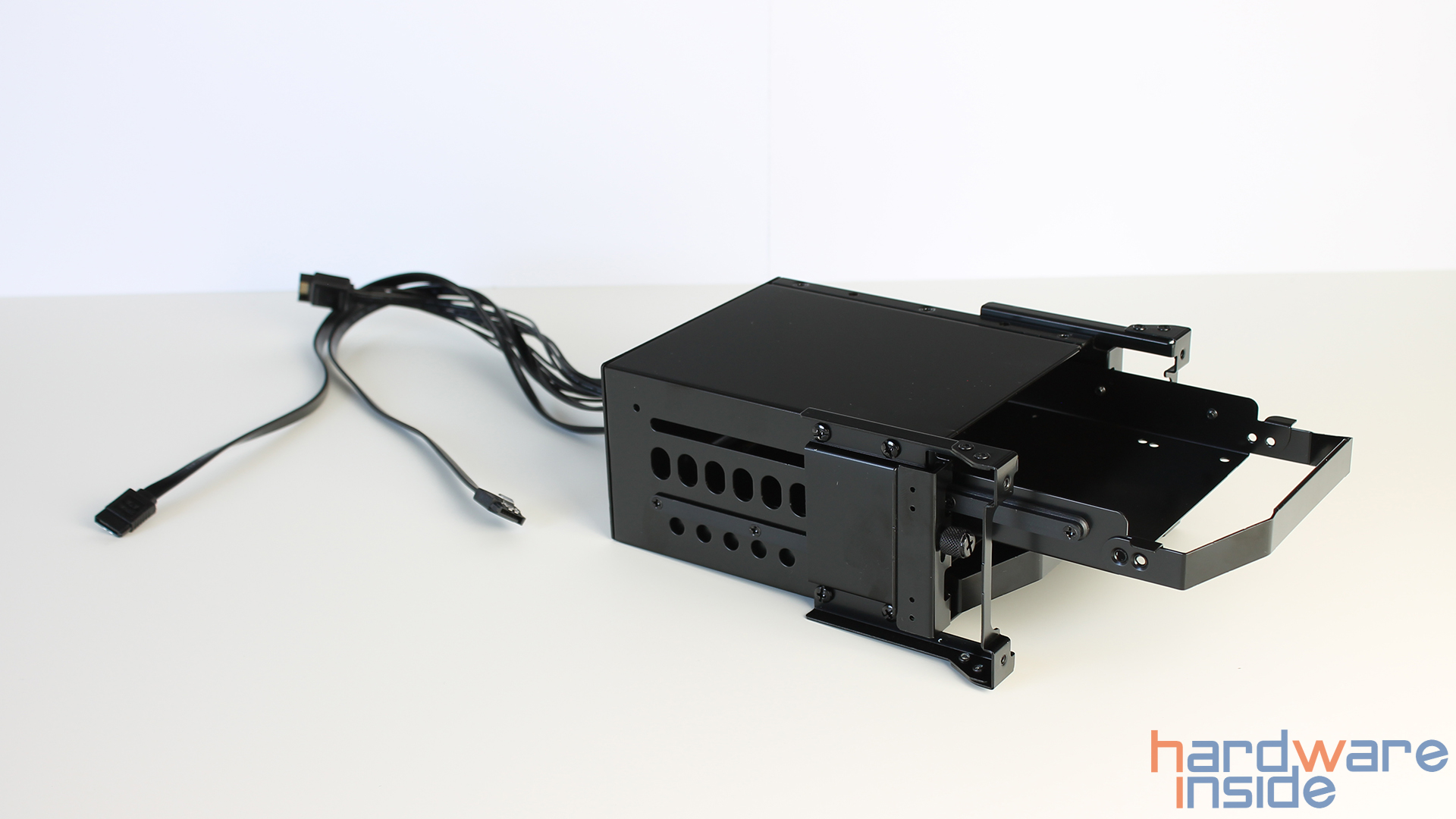 LianLi_PCO11_Dynamic_XL_34.jpg