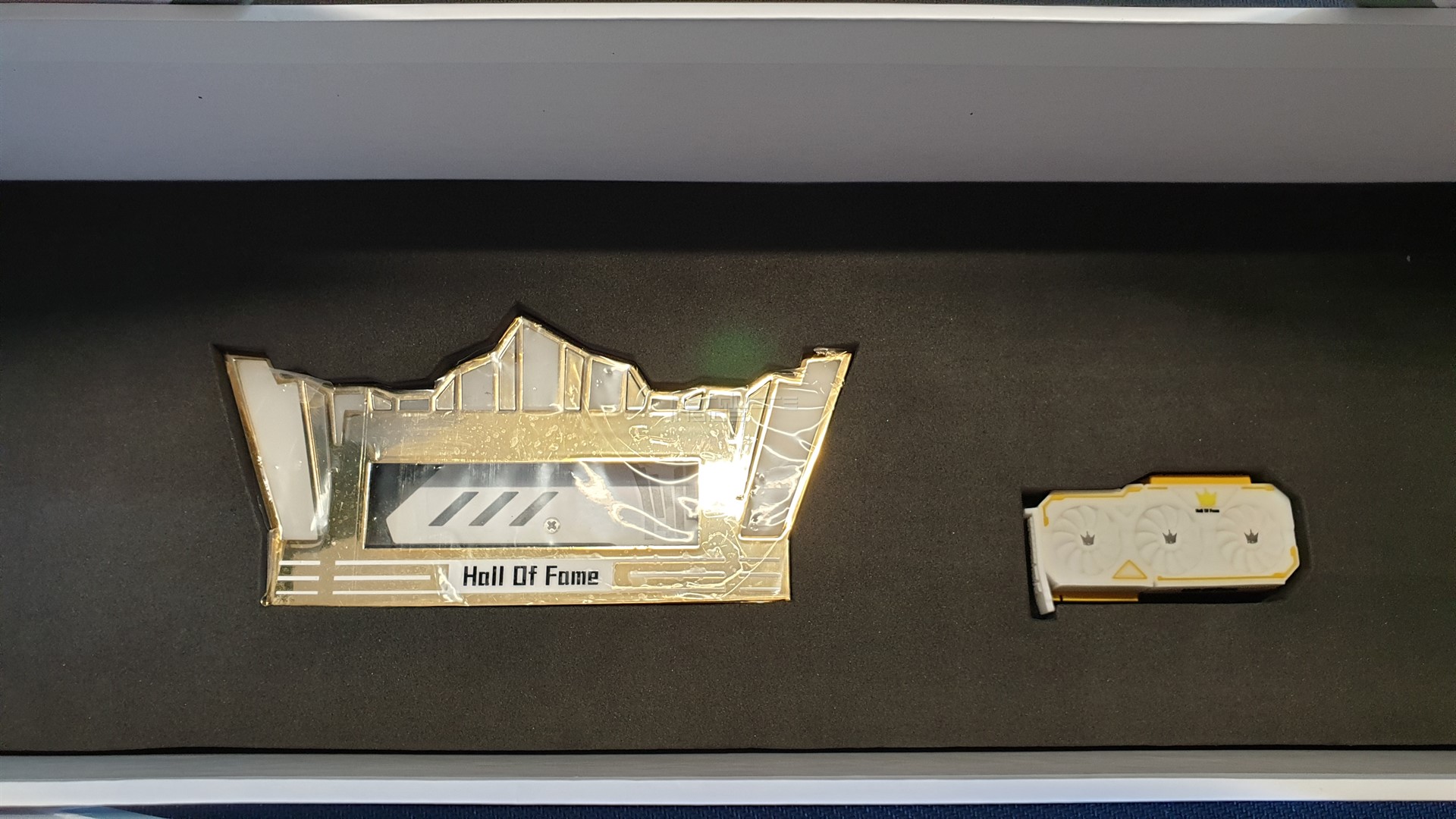 Lieferumfang 2 KFA2 RTX 2080 Ti HOF