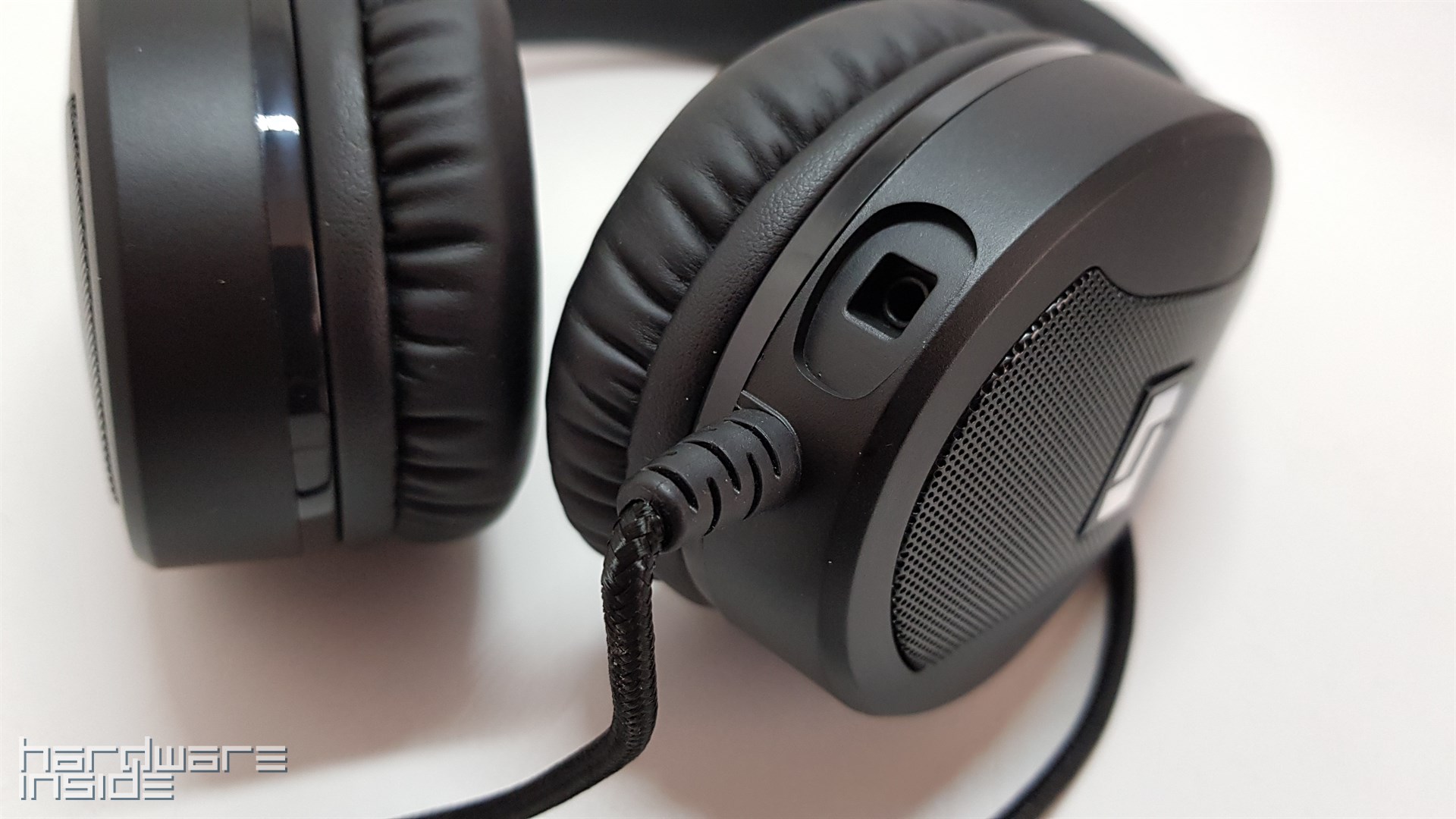 Lioncast LX30 Gaming Headset - 16