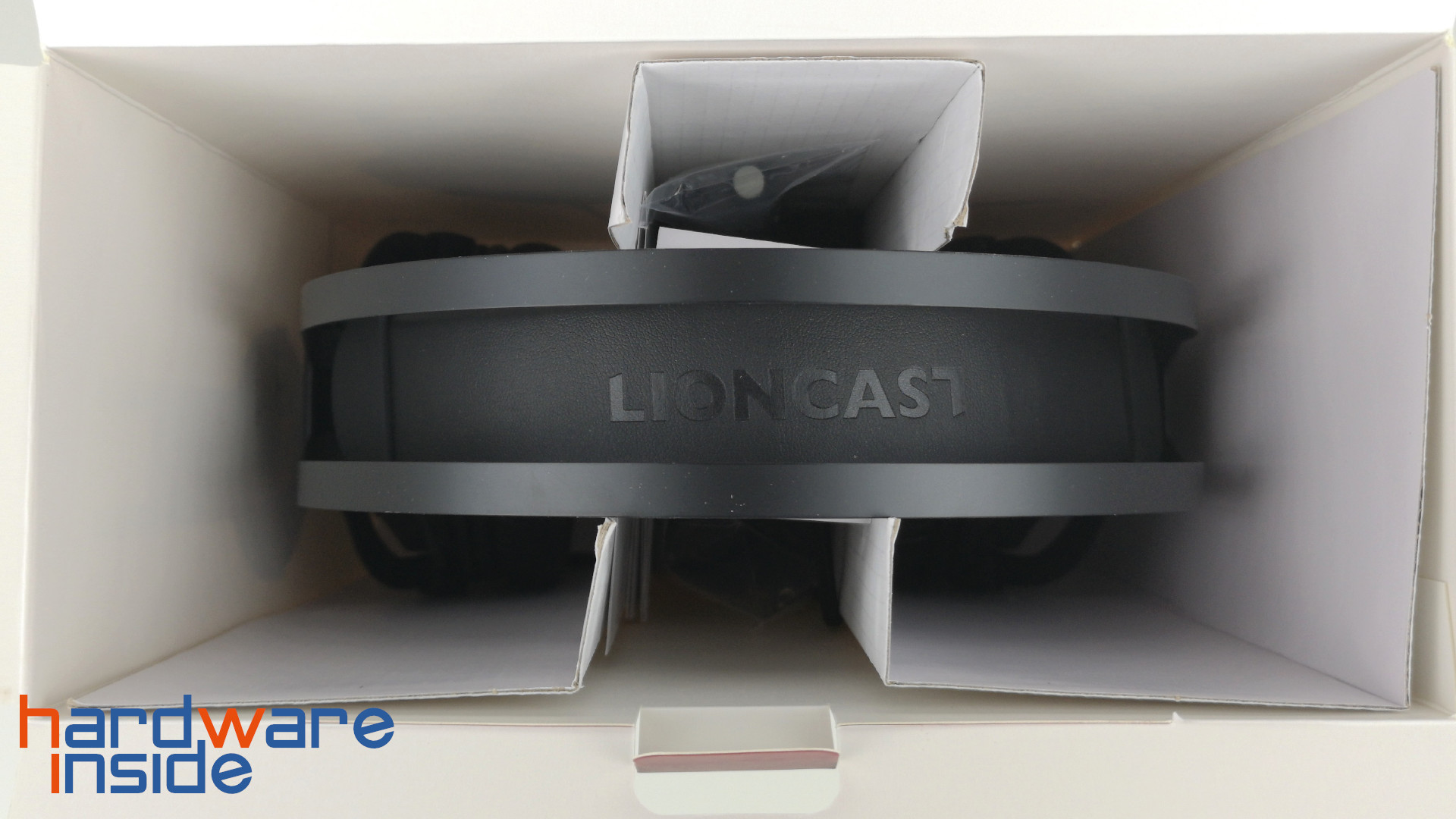 Lioncast LX60 - 1