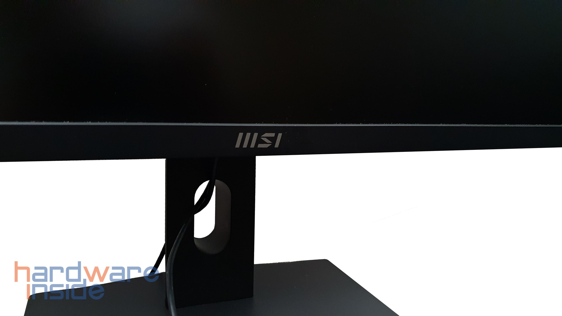 MSI Modern AM271P - 2.jpg