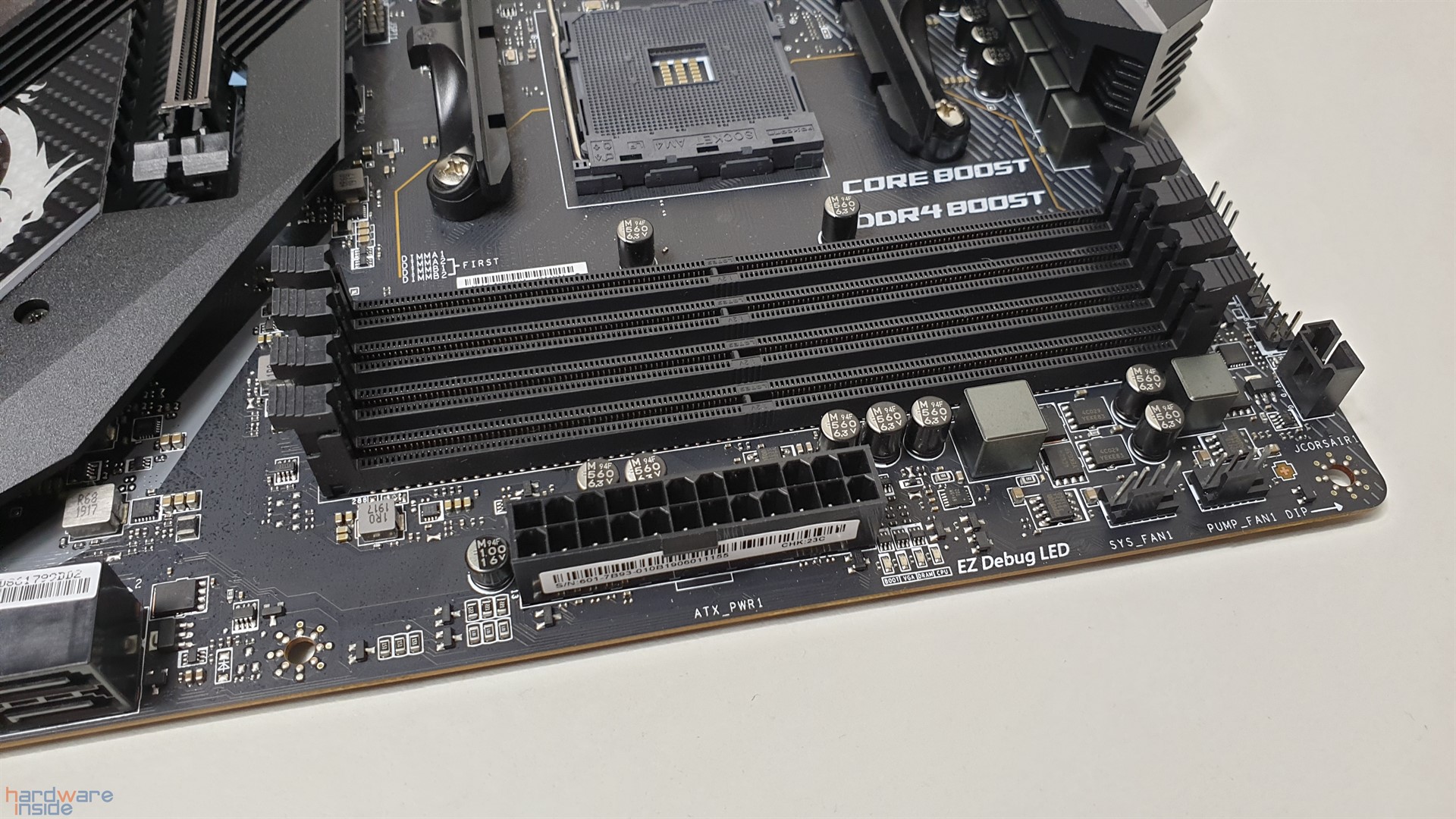 MSI MPG X570 GAMING PRO CARBON WIFI 5.jpg