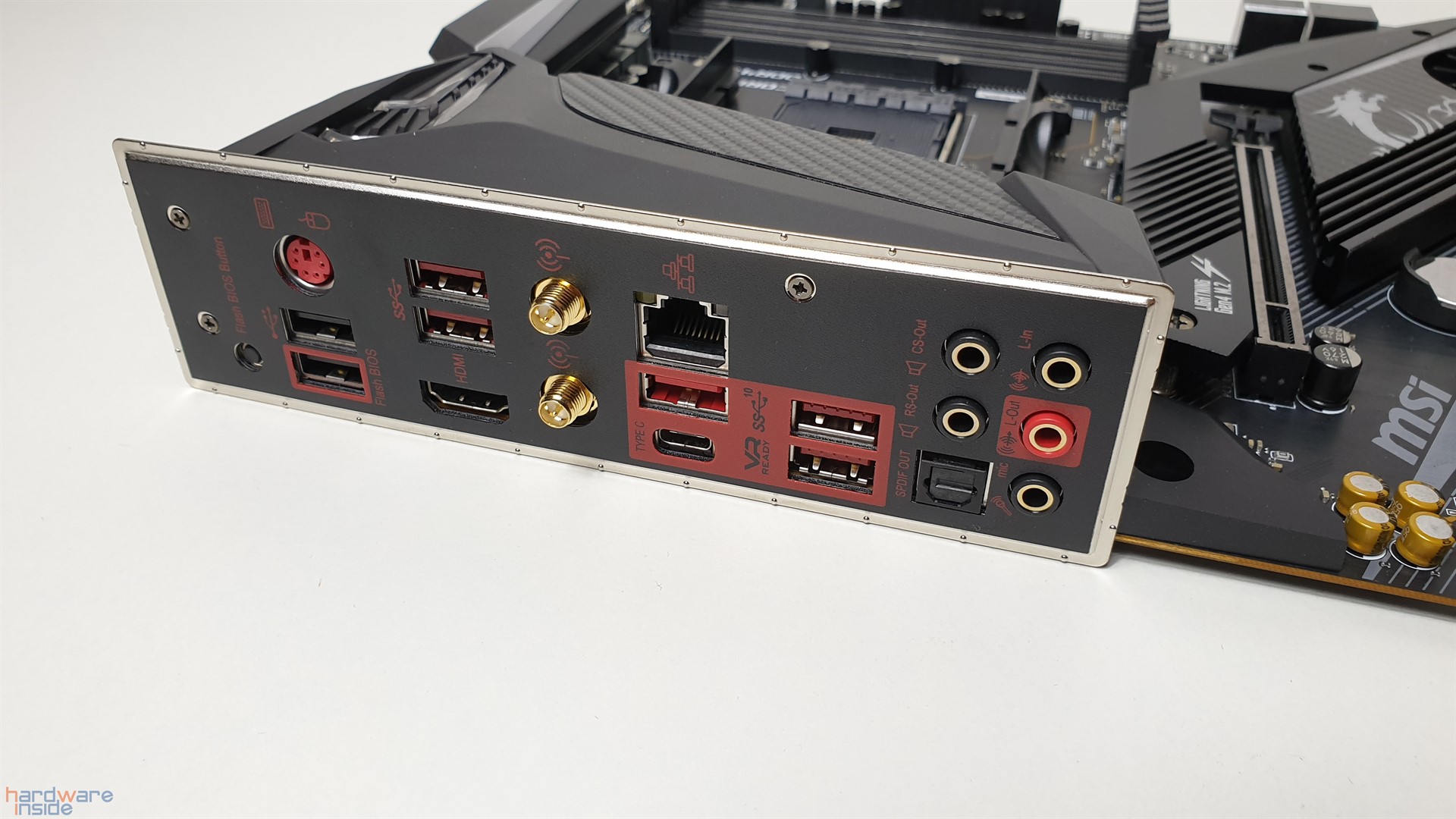 MSI MPG X570 GAMING PRO CARBON WIFI 7.jpg