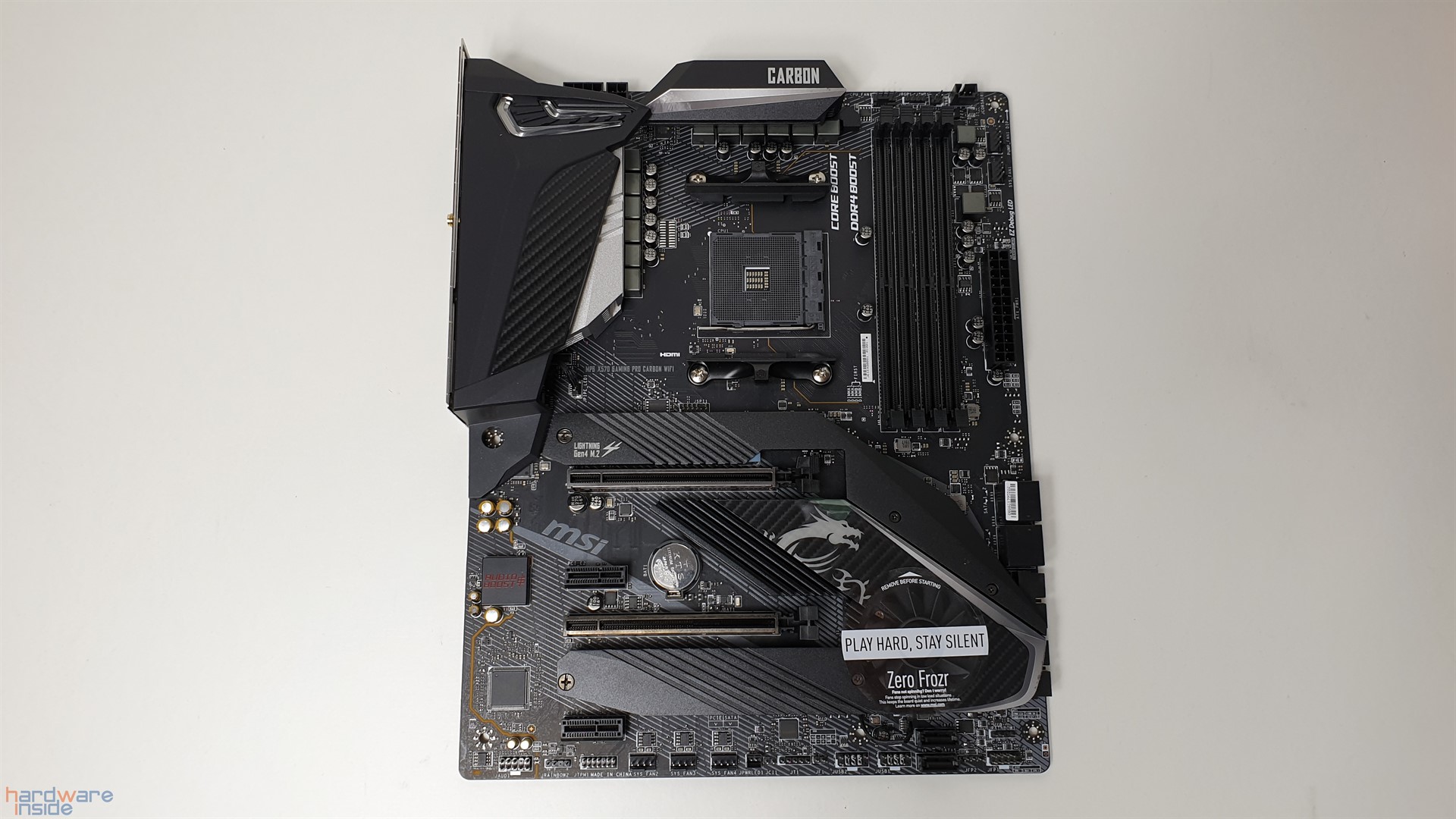 MSI MPG X570 GAMING PRO CARBON WIFI.jpg