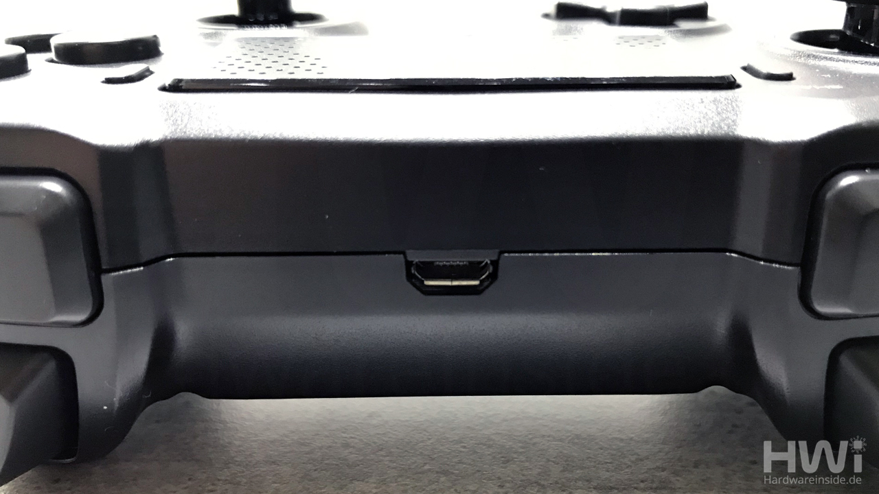 Nacon_Asymmetric_Wireless_Controller_usb-anschluss