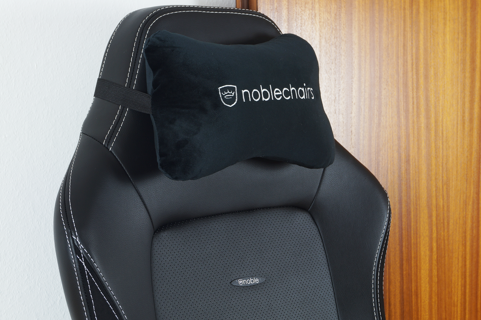 Noblechairs HERO (12)