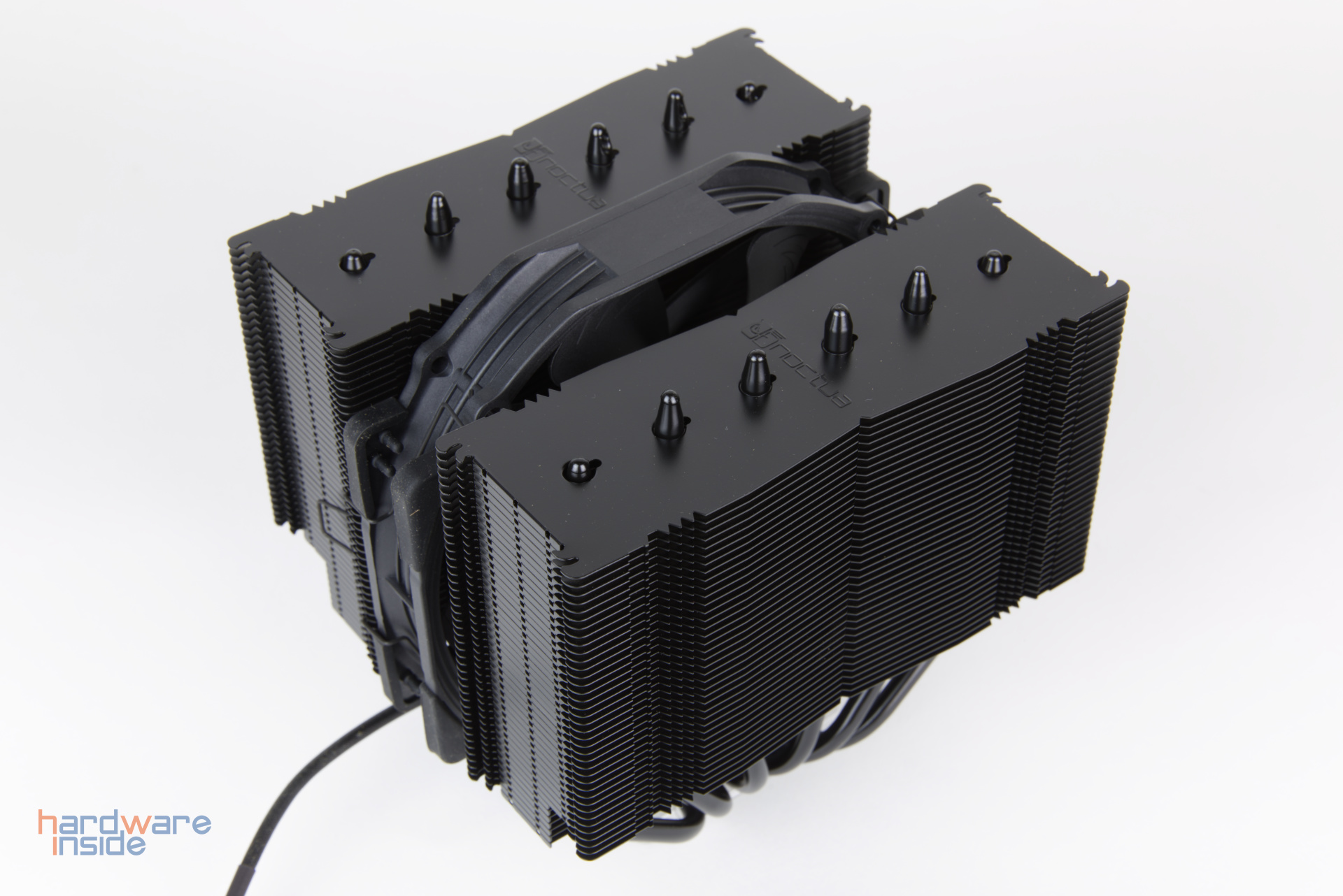 Noctua-Kühlervergleichstest-2023-NH-D15-chromax-black-5.jpg
