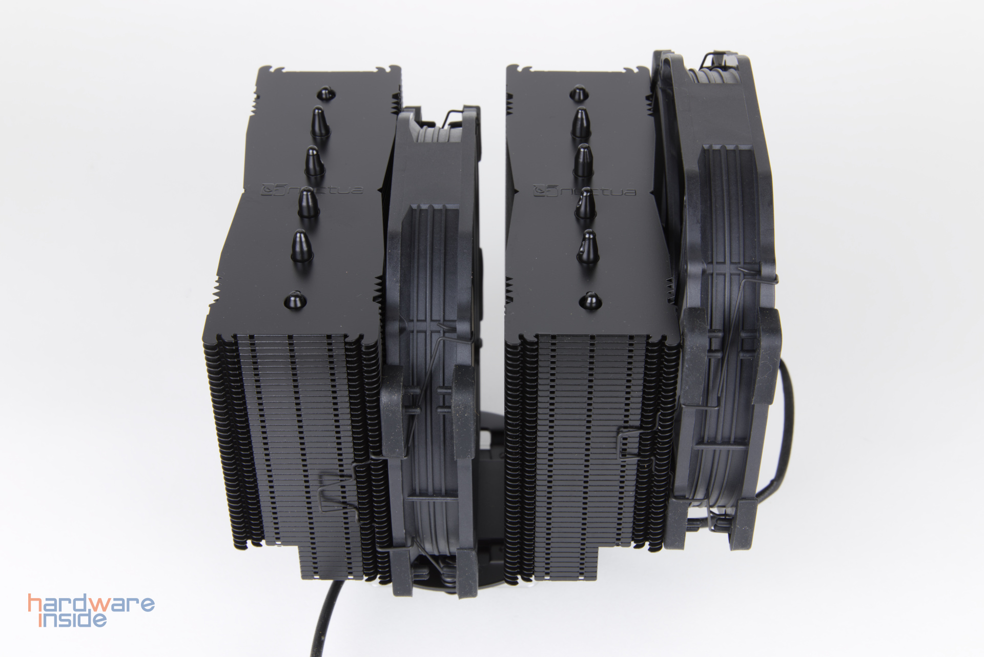 Noctua-Kühlervergleichstest-2023-NH-D15-chromax-black-6.jpg