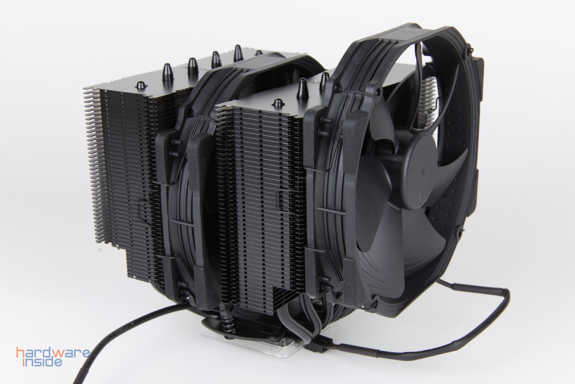 Noctua-Kühlervergleichstest-2023-NH-D15-chromax-black-7.jpg