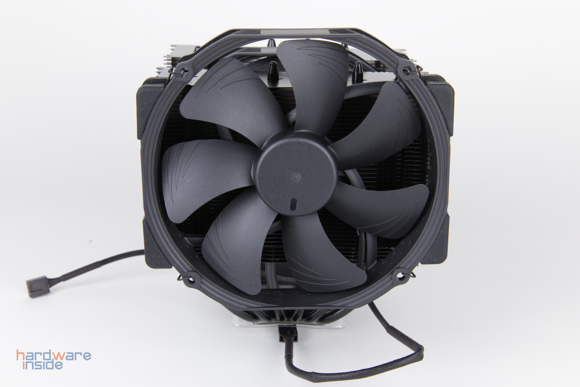 Noctua-Kühlervergleichstest-2023-NH-D15-chromax-black-8.jpg