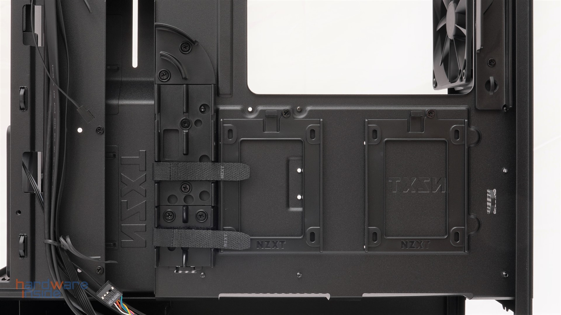nzxt-h510-flow-innen-detail-1.JPG