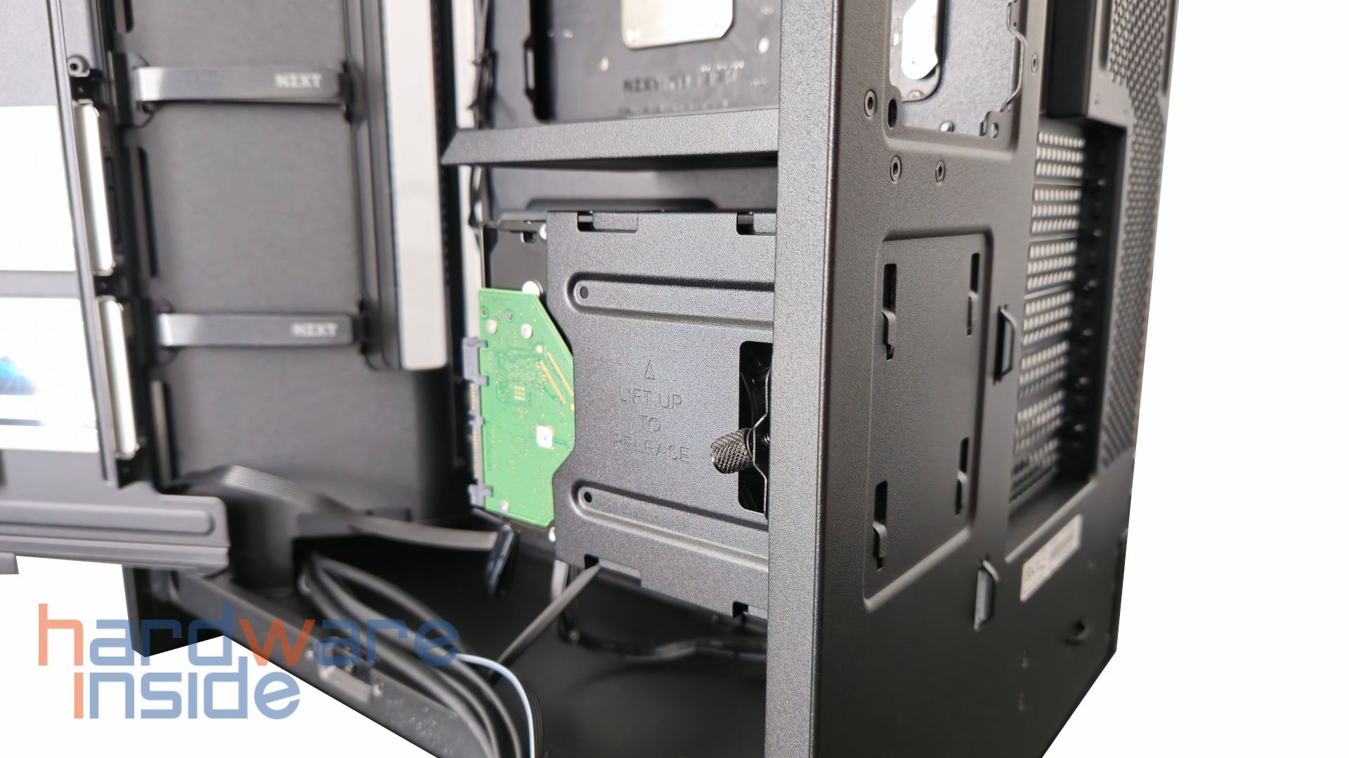 nzxt-h9-flow-rgbplus-025.jpg