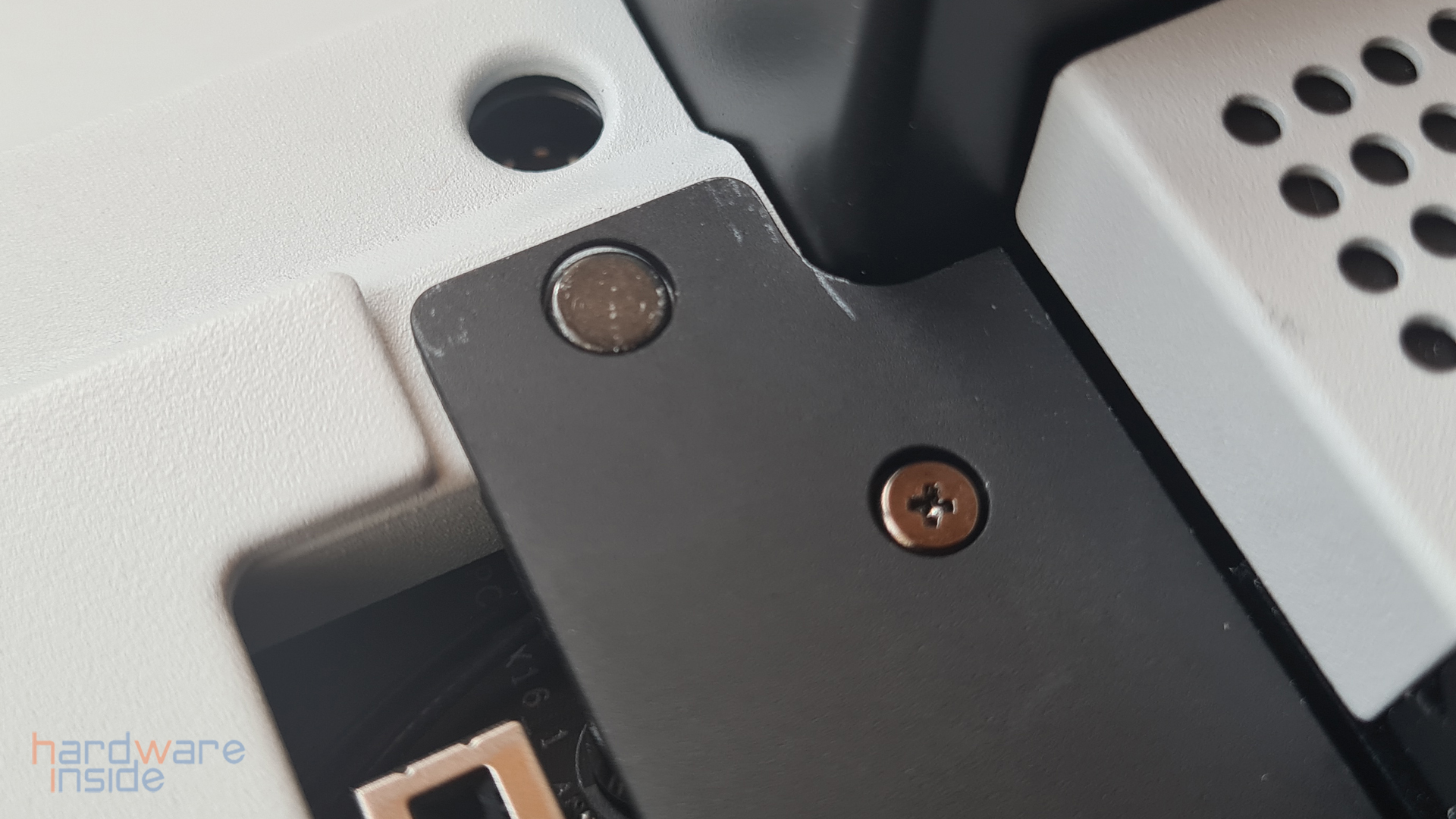 nzxt n7 z690_11.jpg