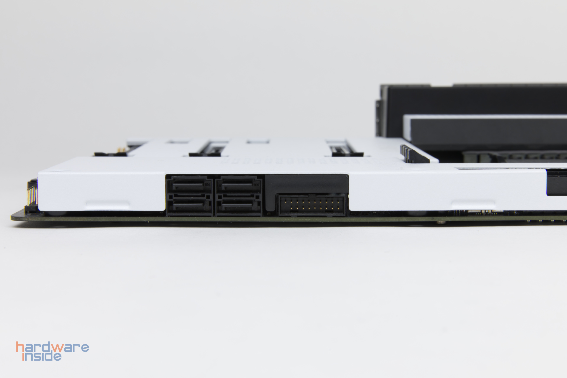 NZXT-N7-Z790-Review-14.jpg