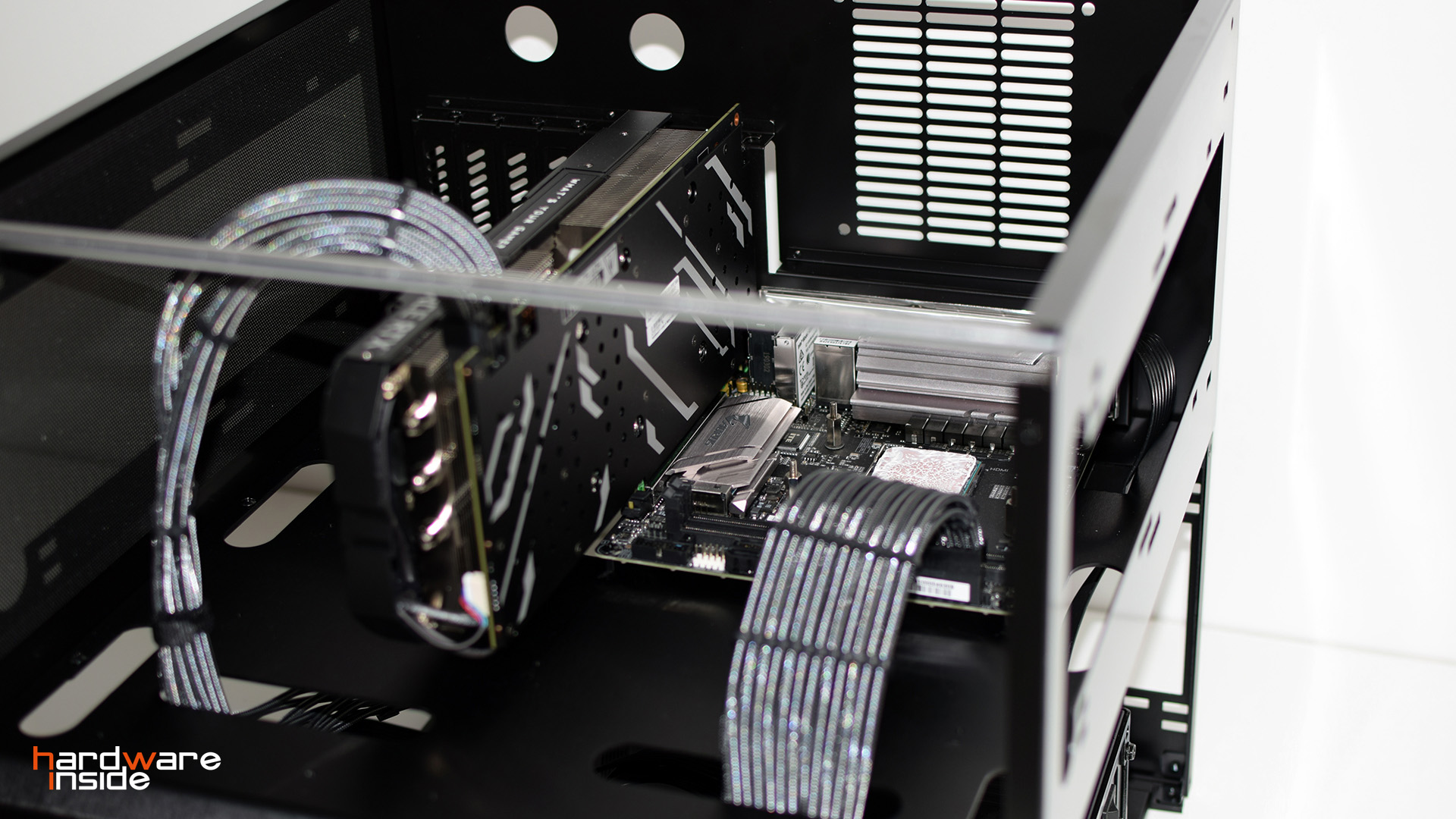PC-T70X ATX Test Bench 015