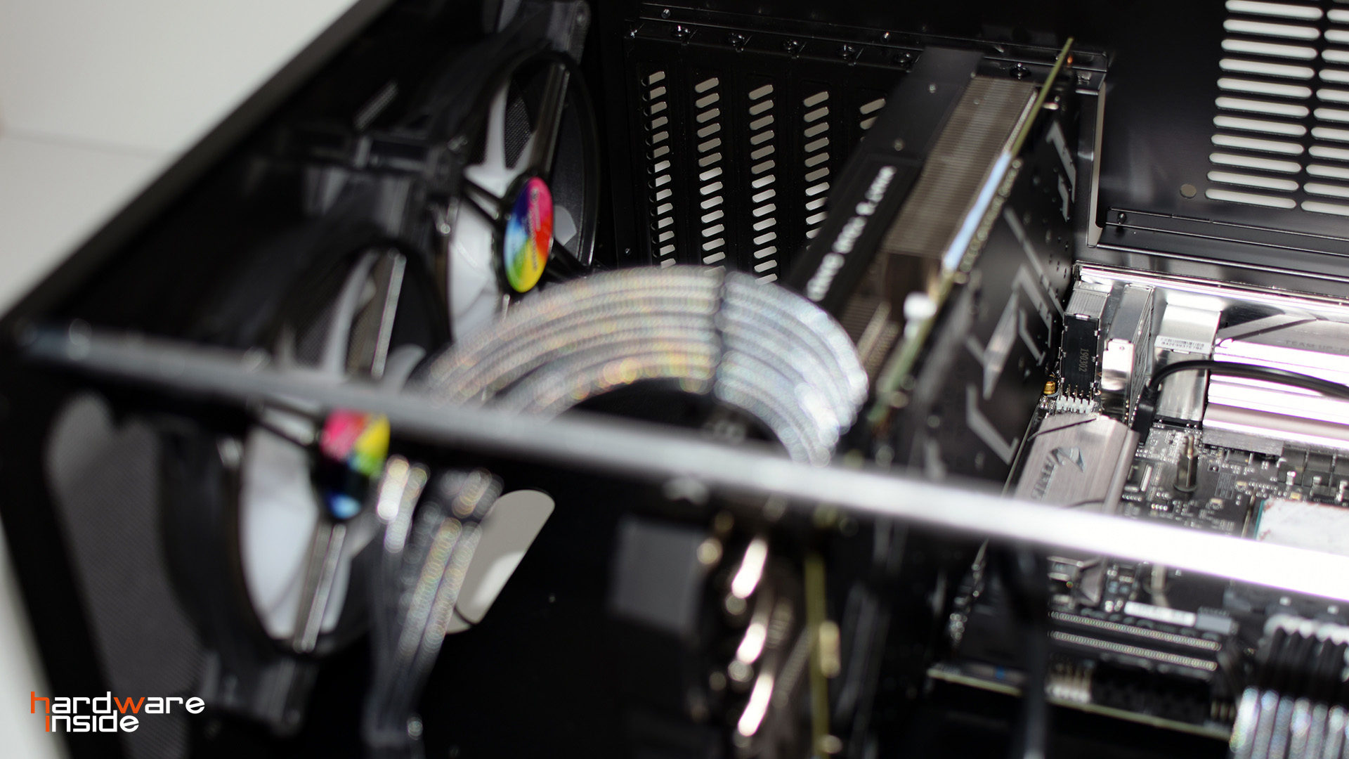 PC-T70X ATX Test Bench 019