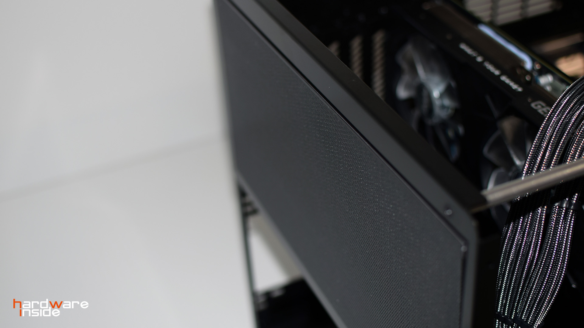 PC-T70X ATX Test Bench 020