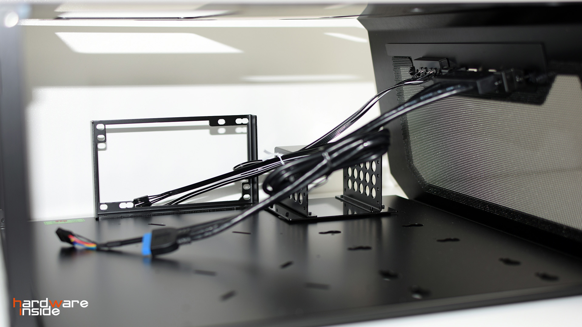 PC-T70X ATX Test Bench 4