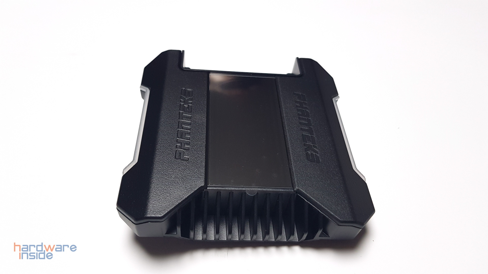 Phanteks Glacier One 240 MP - 11.jpg